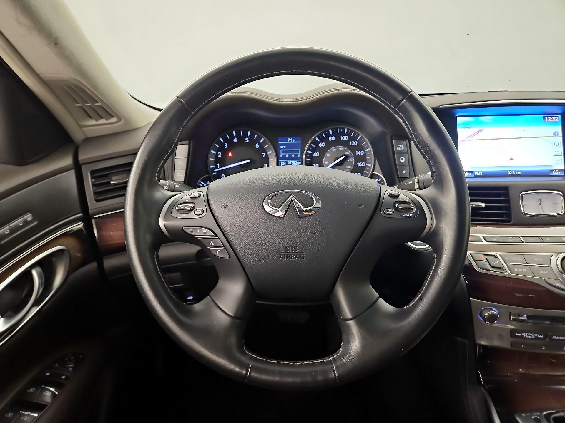 Thumbnail: 2016 INFINITI Q70 - 10