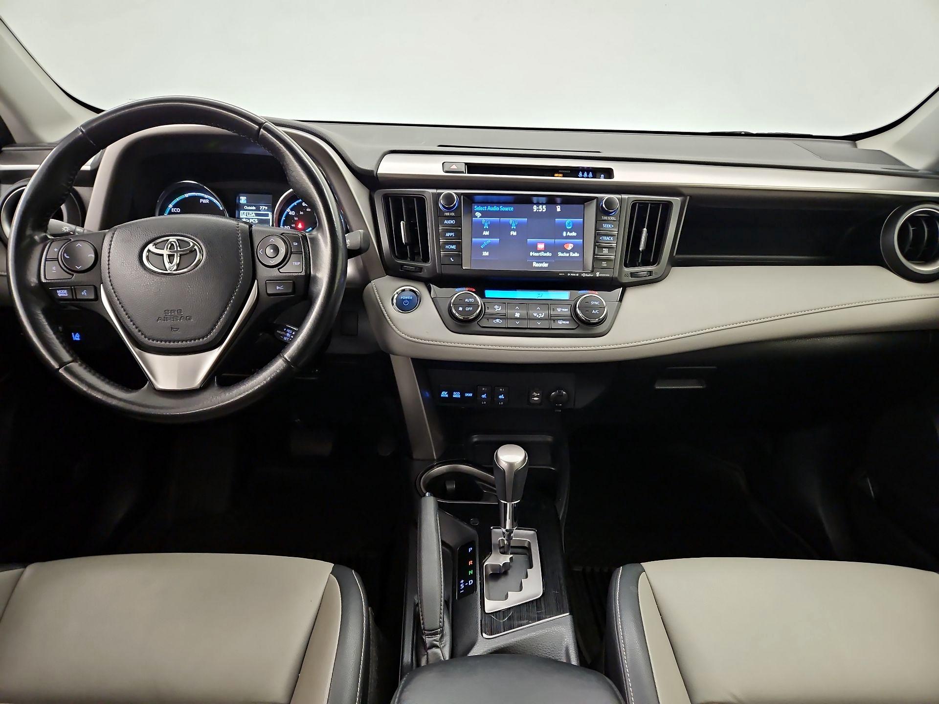 Thumbnail: 2017 Toyota RAV4 - 9