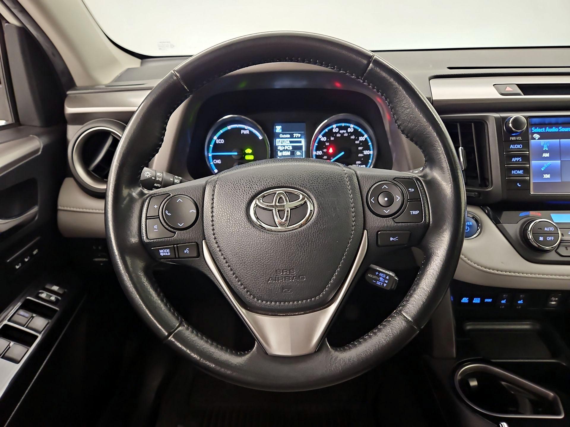 Thumbnail: 2017 Toyota RAV4 - 10