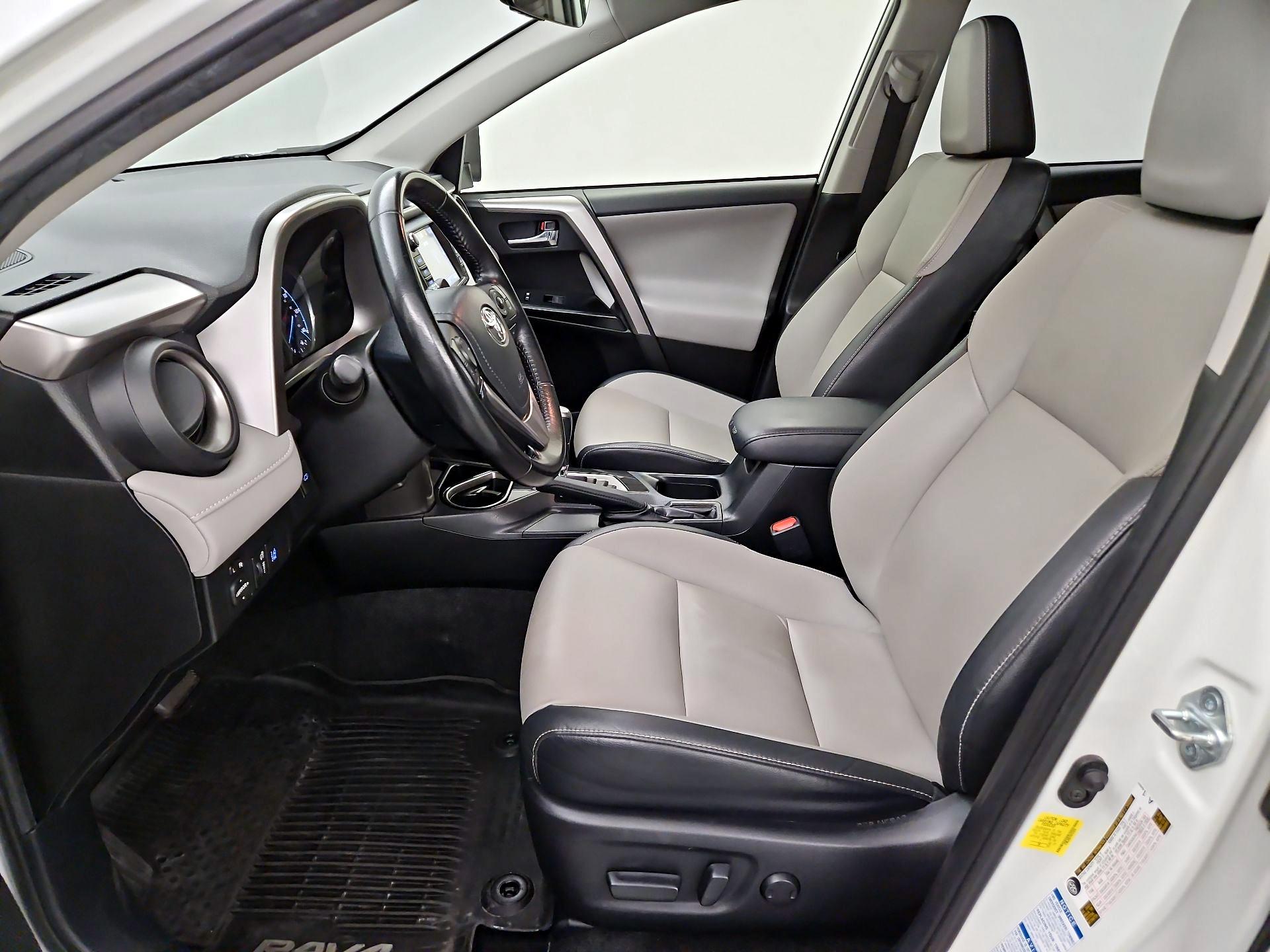Thumbnail: 2017 Toyota RAV4 - 11