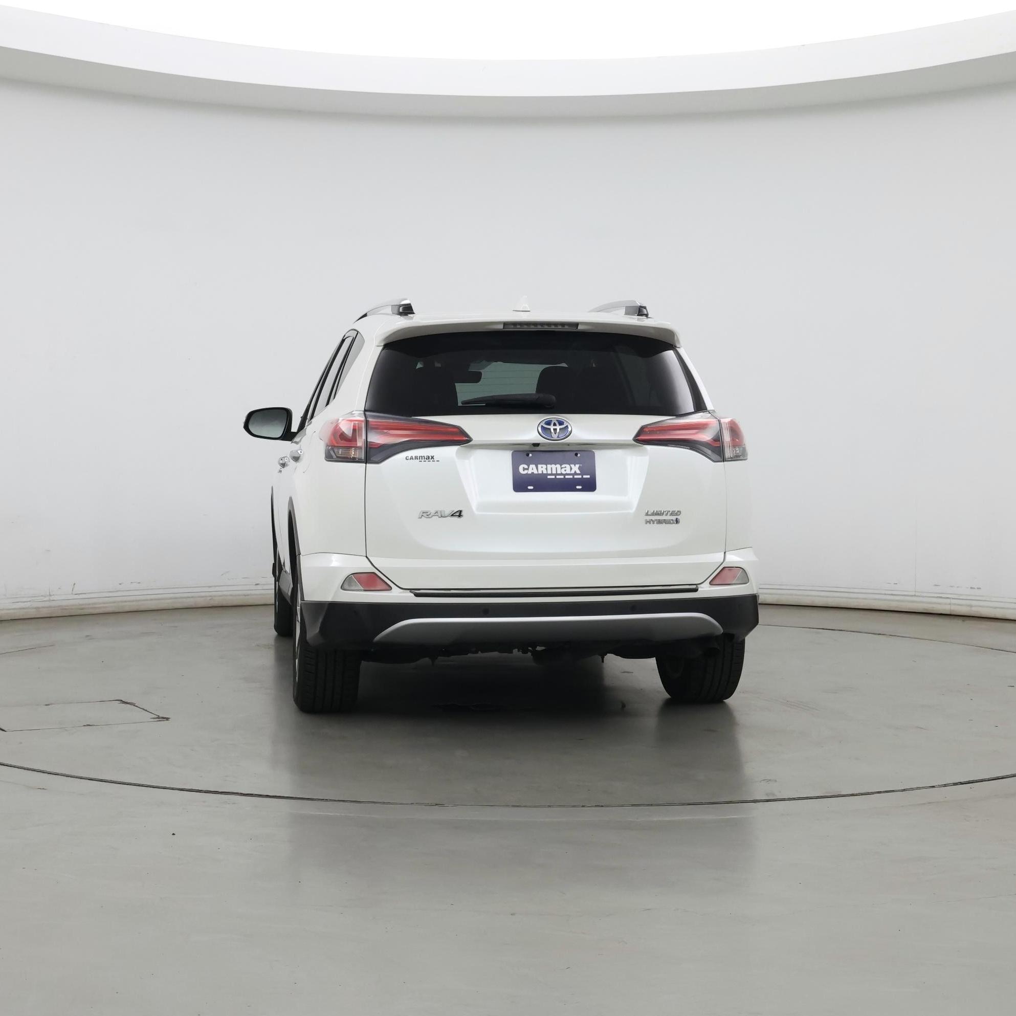 Thumbnail: 2017 Toyota RAV4 - 6
