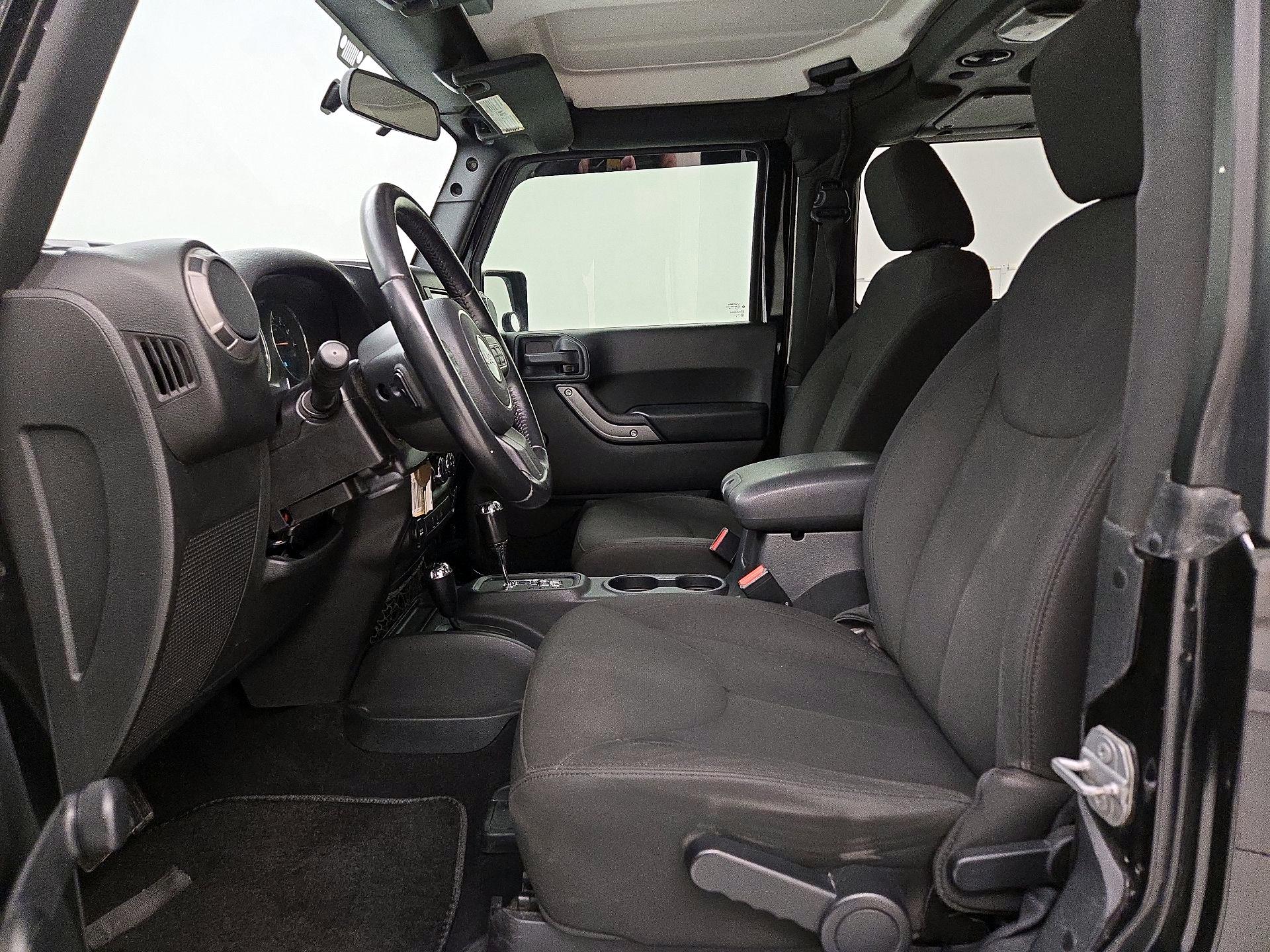 Thumbnail: 2016 Jeep Wrangler - 11