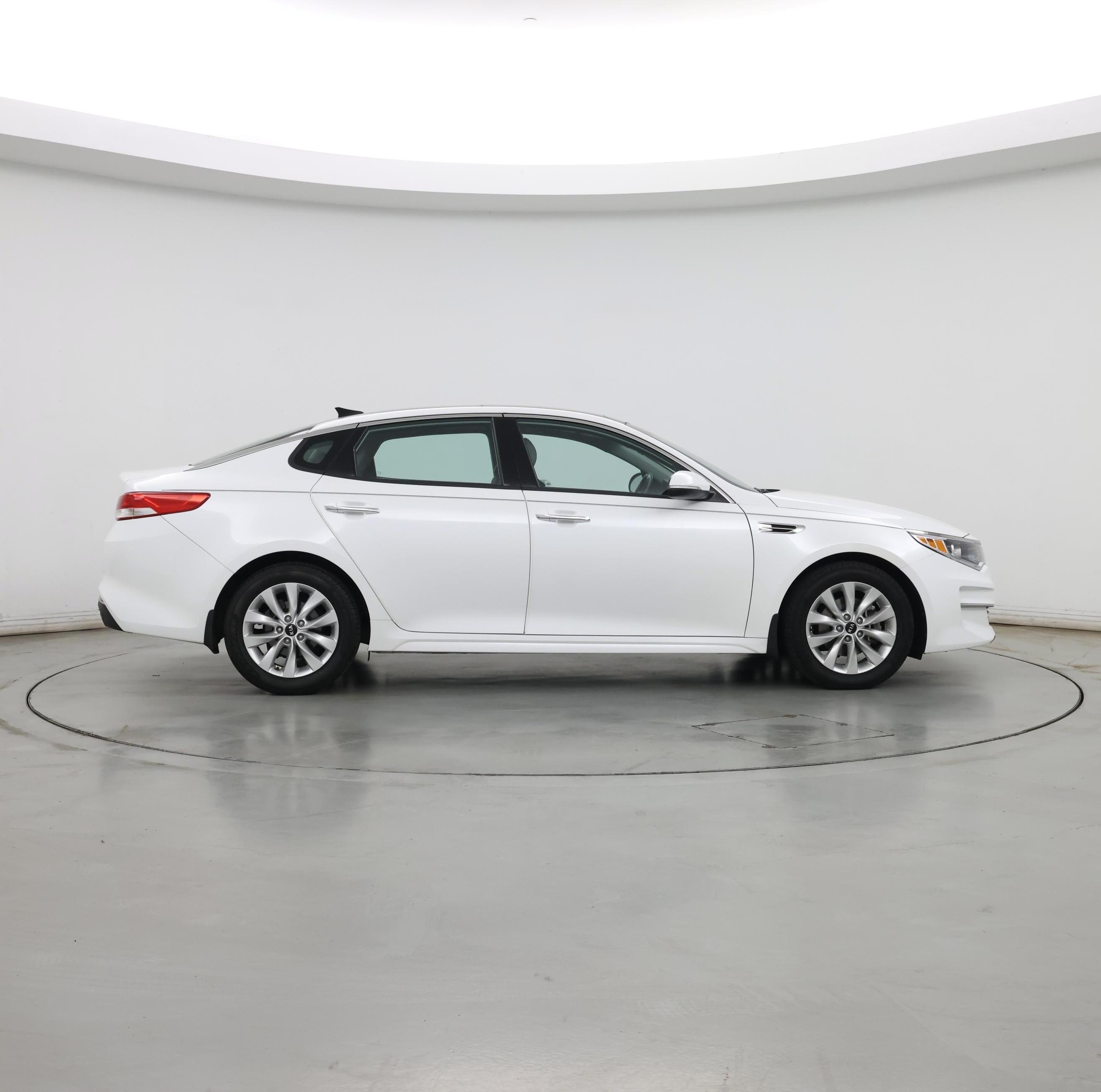 Thumbnail: 2018 Kia Optima - 7