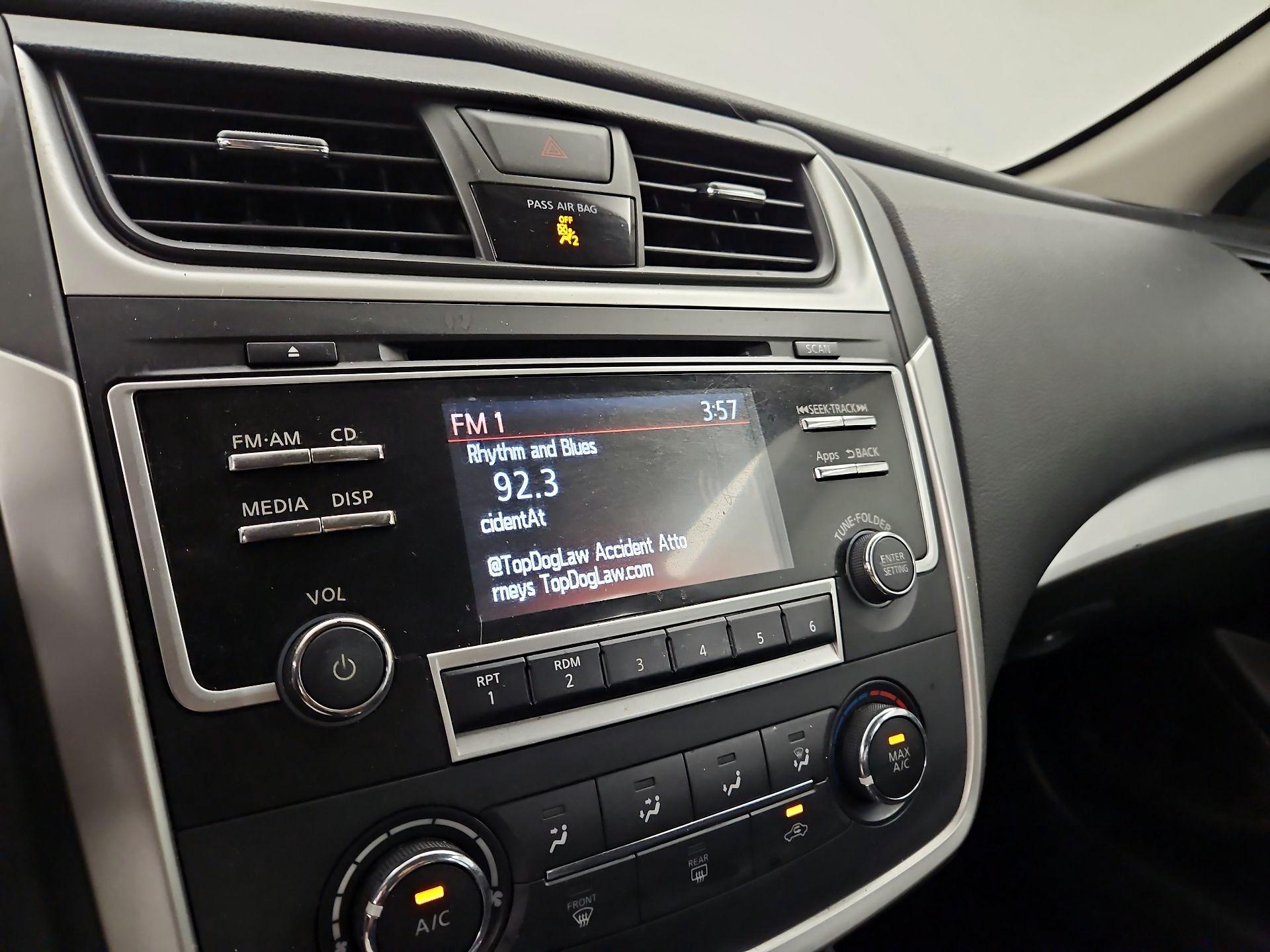 Thumbnail: 2016 Nissan Altima - 15