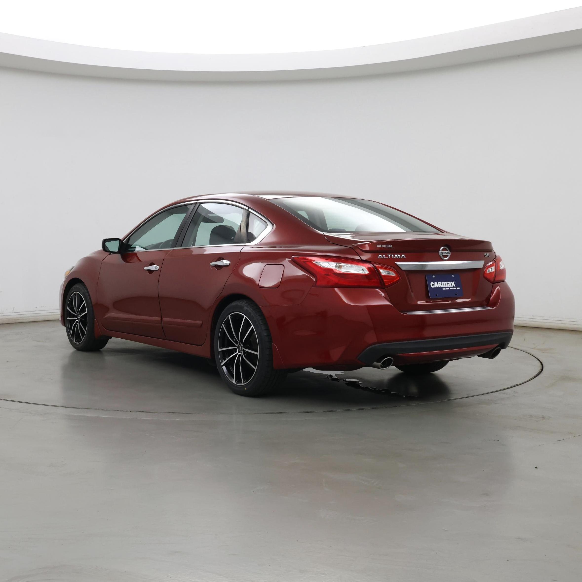 Thumbnail: 2016 Nissan Altima - 2