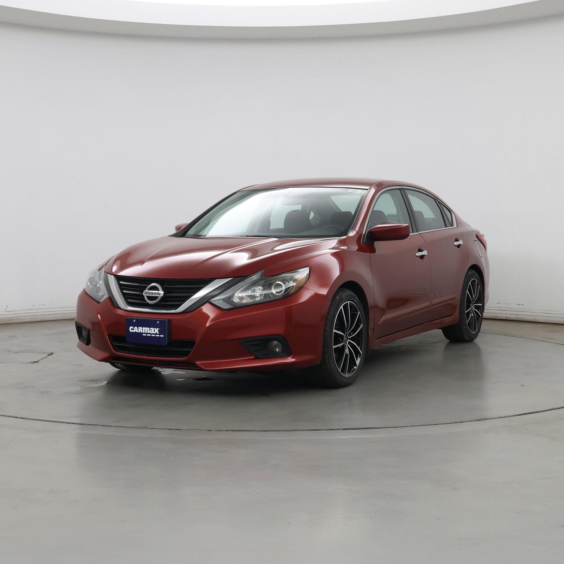 Thumbnail: 2016 Nissan Altima - 4