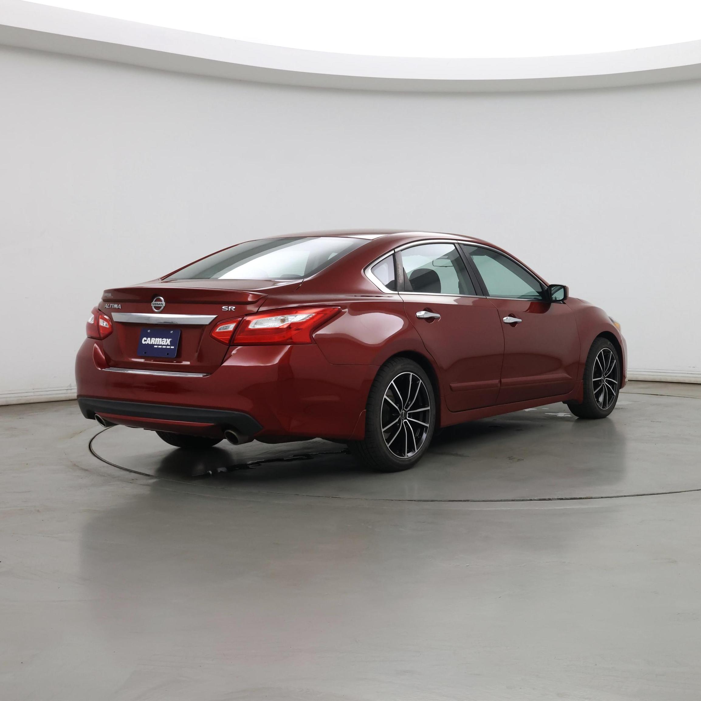Thumbnail: 2016 Nissan Altima - 8