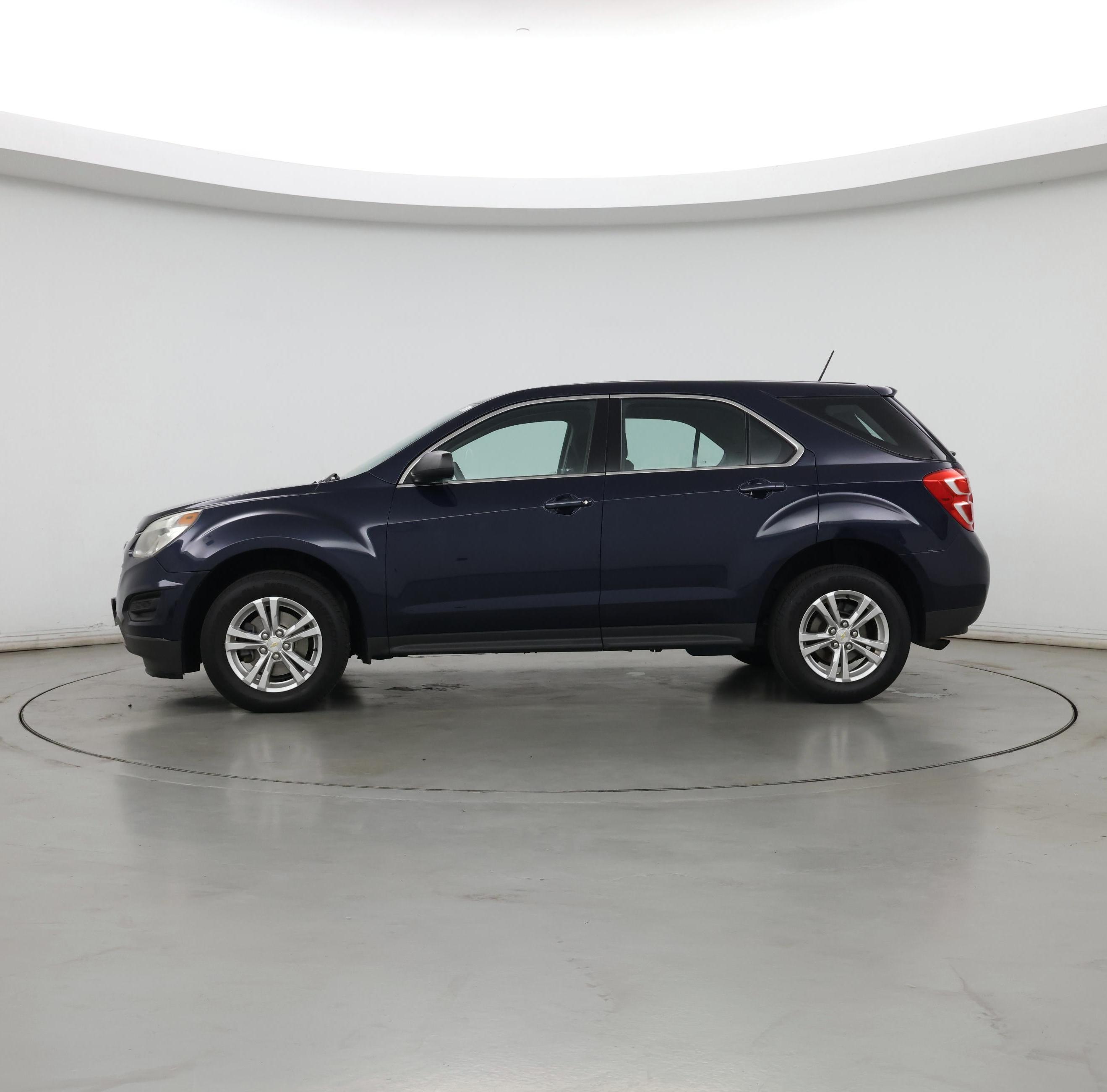 Thumbnail: 2017 Chevrolet Equinox - 3