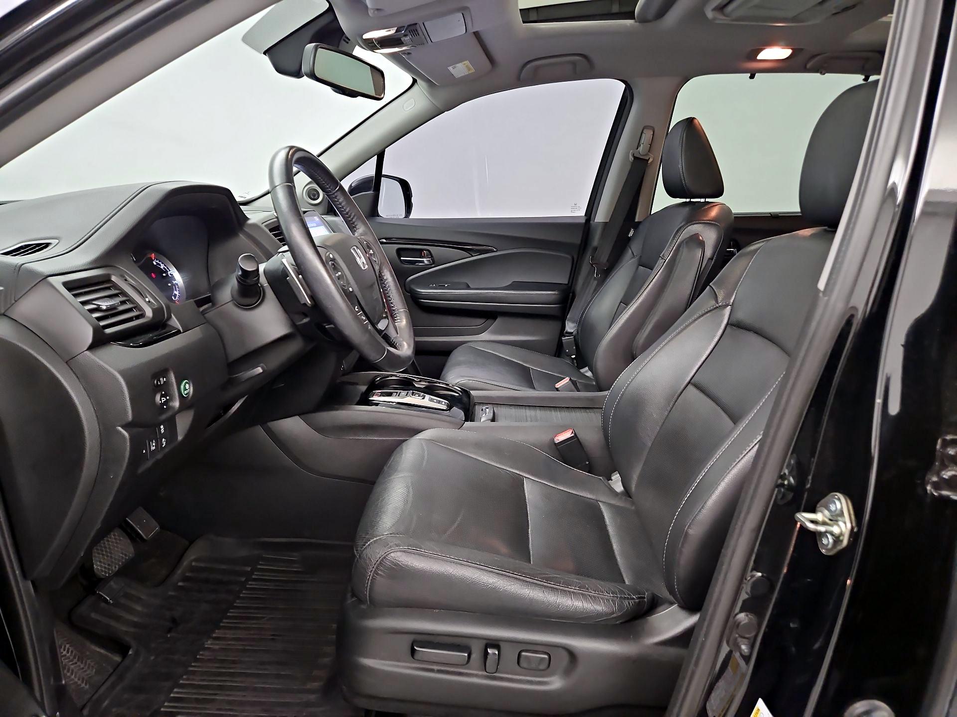Thumbnail: 2018 Honda Pilot - 11