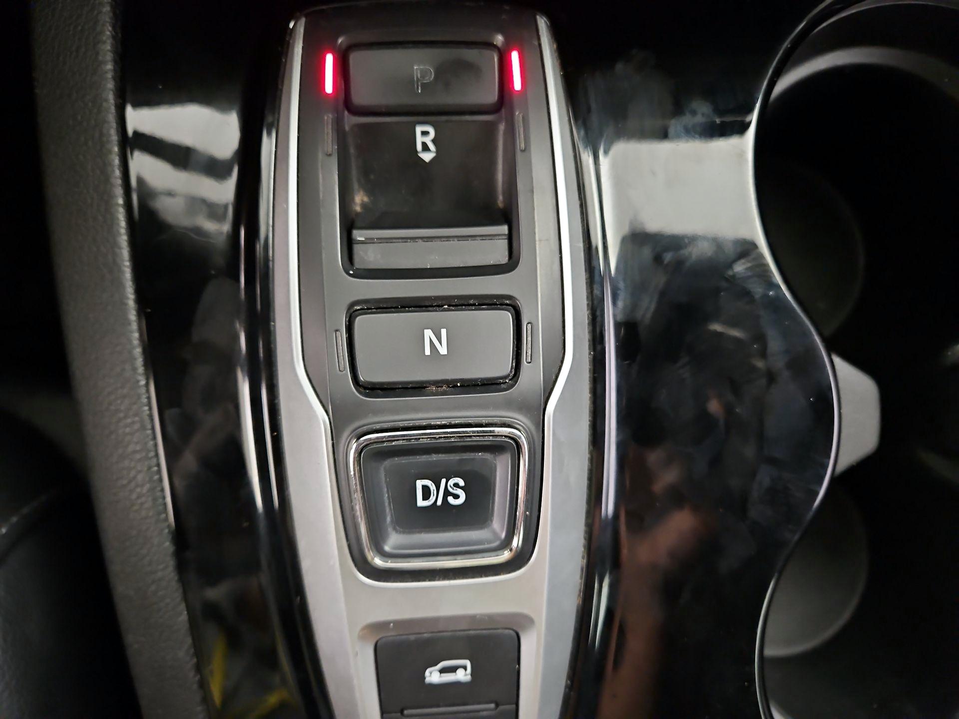 Thumbnail: 2018 Honda Pilot - 18