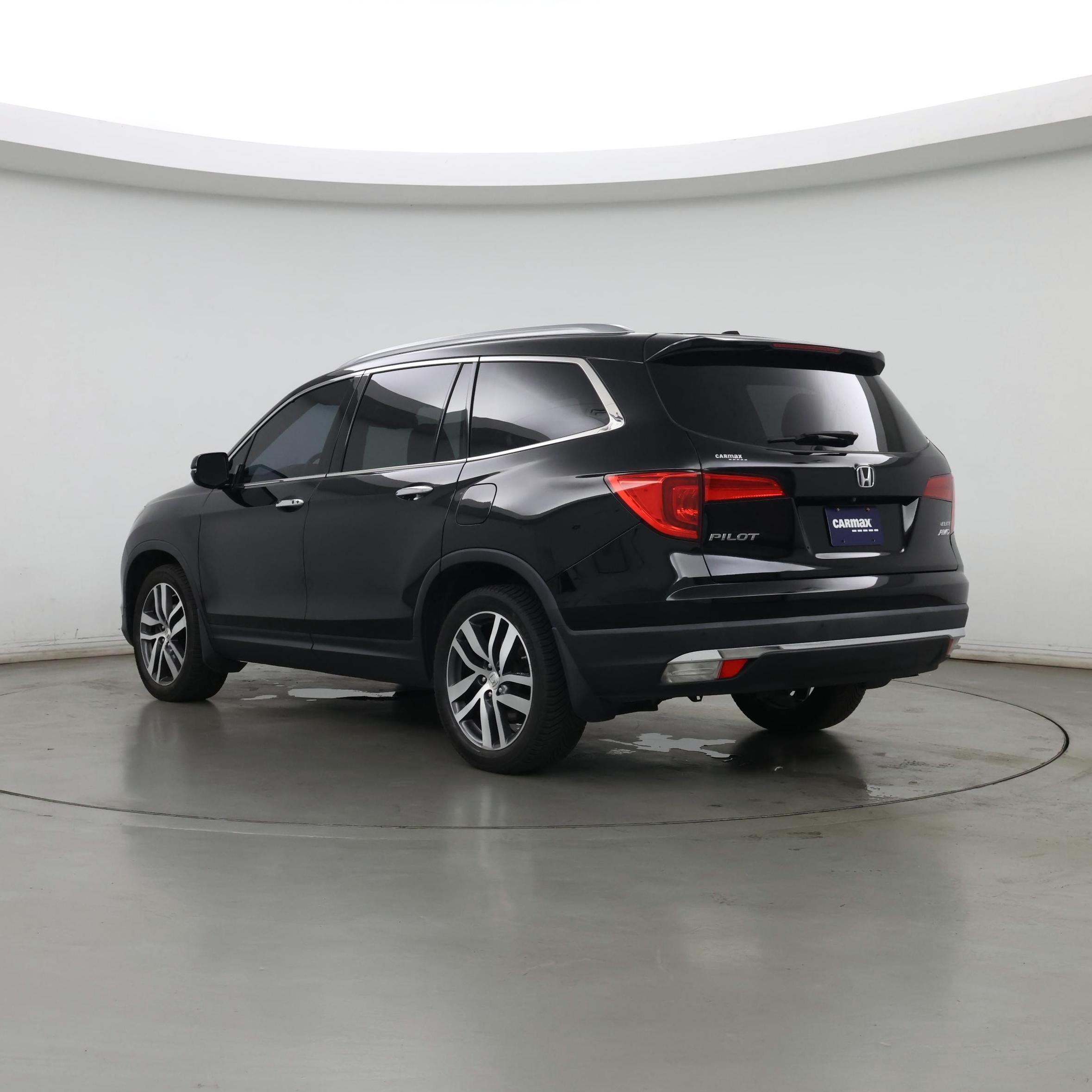 Thumbnail: 2018 Honda Pilot - 2