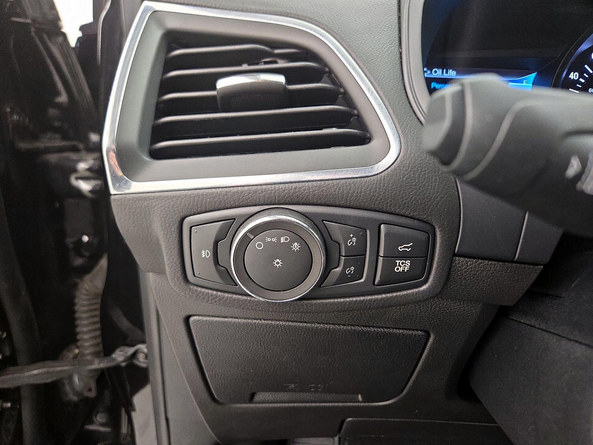 Thumbnail: 2022 Ford Edge - 13