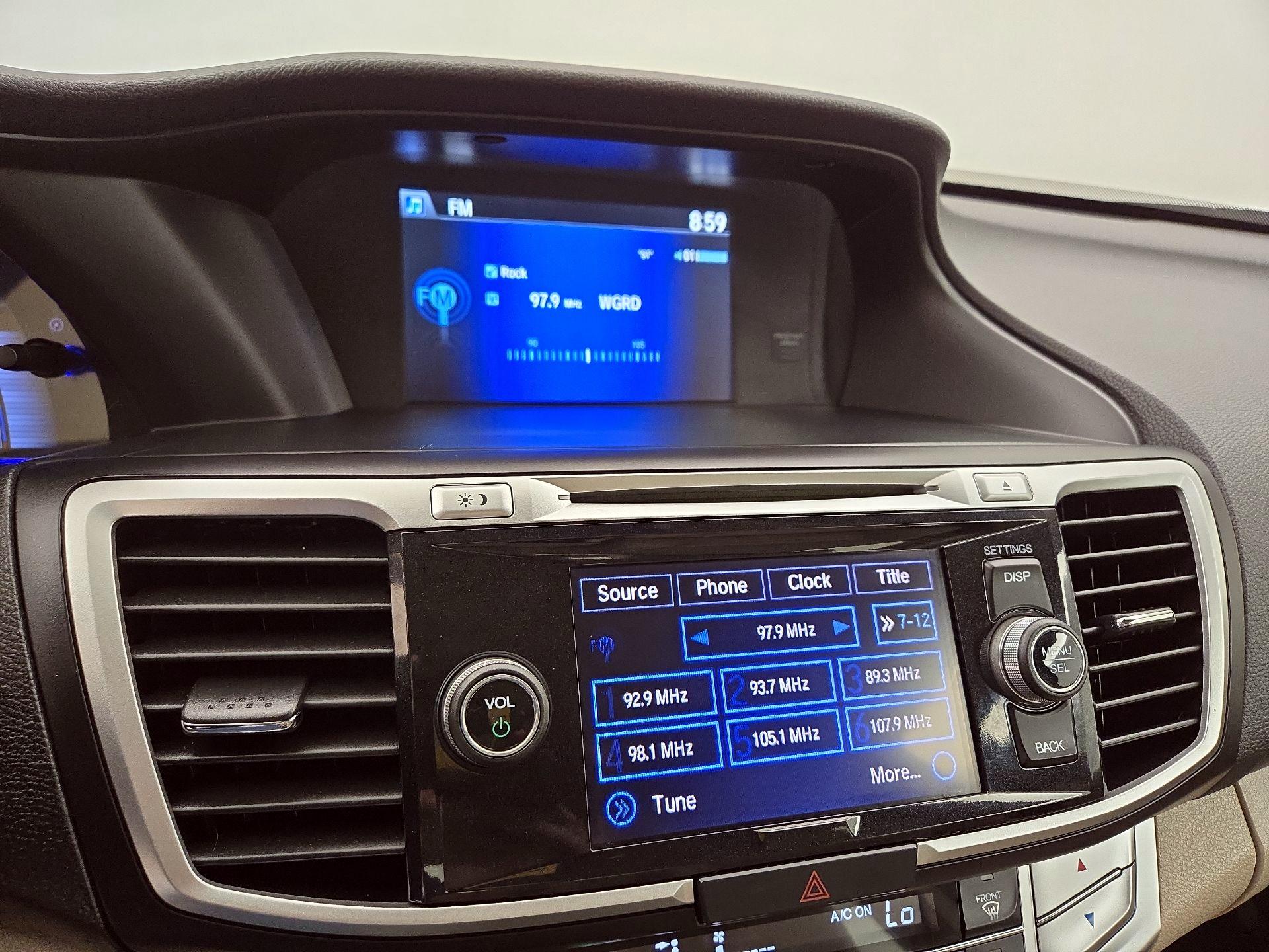 Thumbnail: 2015 Honda Accord - 15