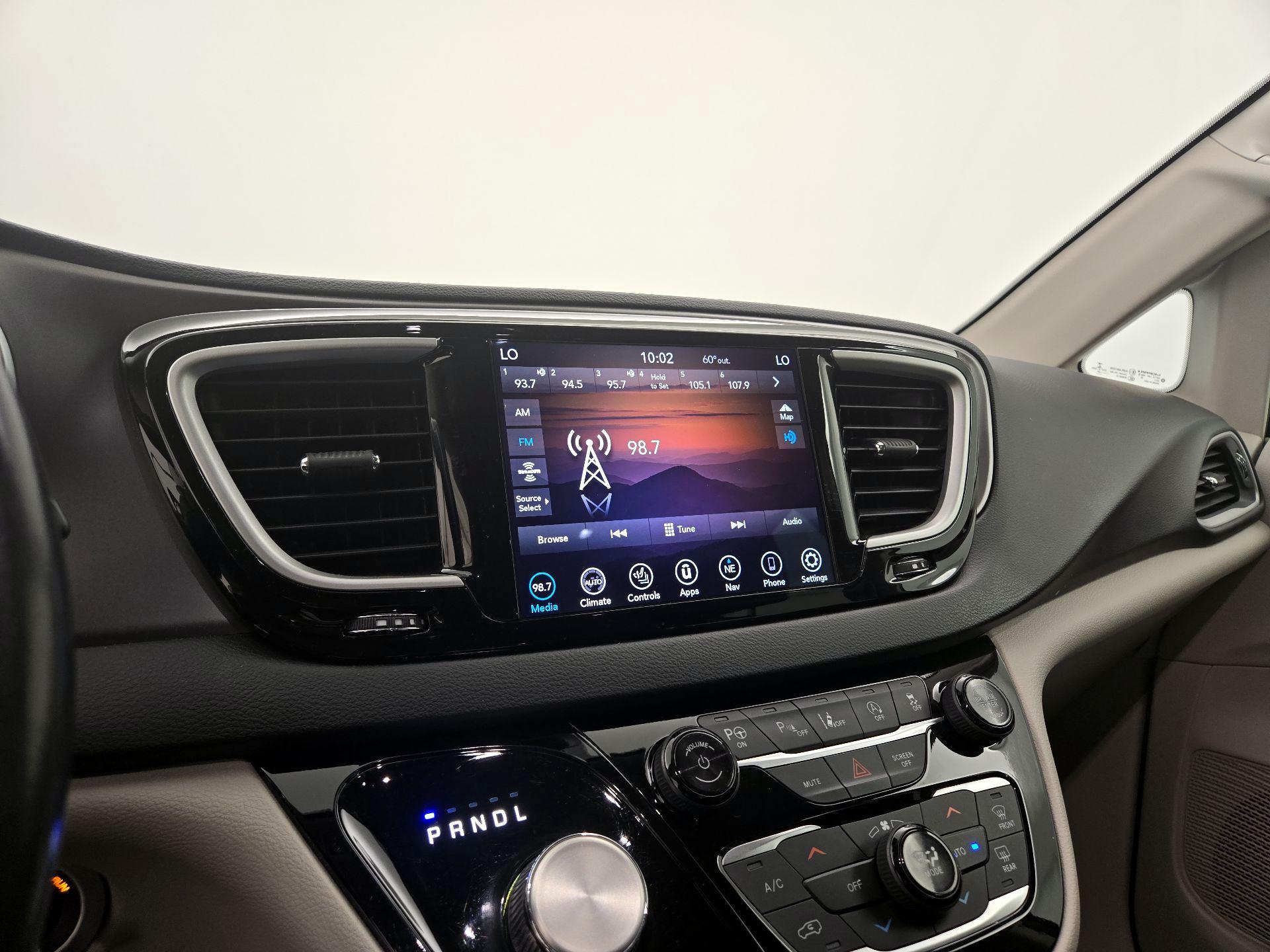Thumbnail: 2020 Chrysler Pacifica - 16