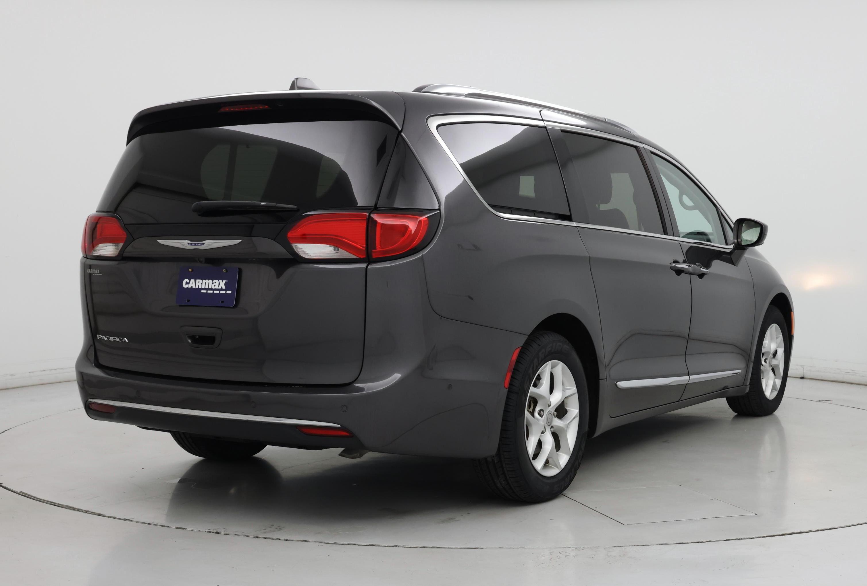 Thumbnail: 2020 Chrysler Pacifica - 8