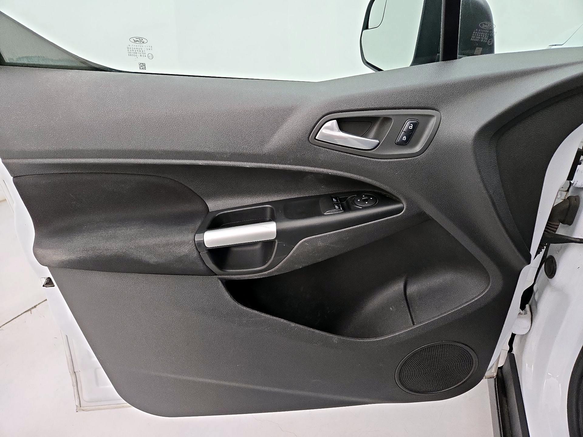 Thumbnail: 2018 Ford Transit Series - 12