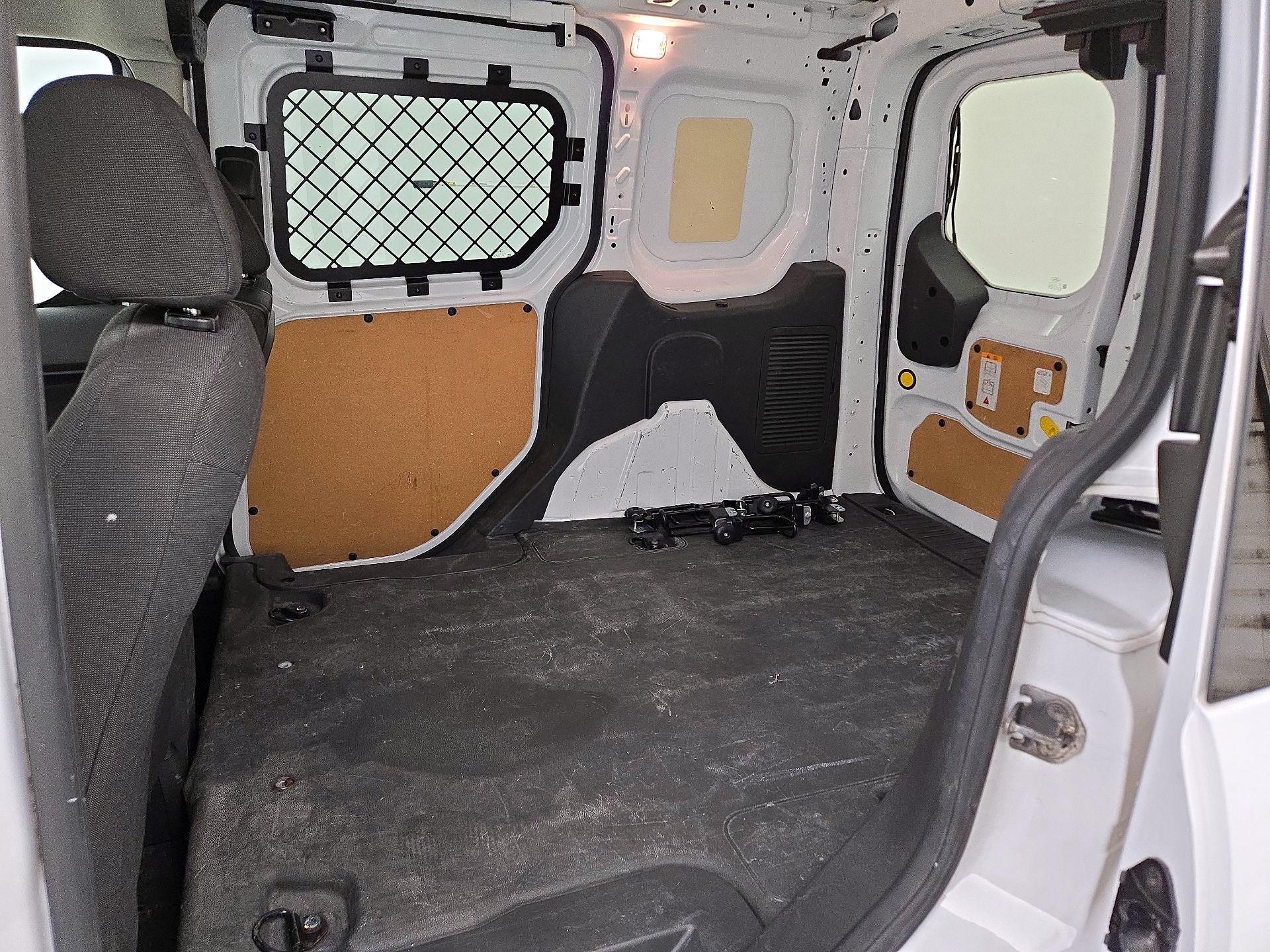 Thumbnail: 2018 Ford Transit Series - 18