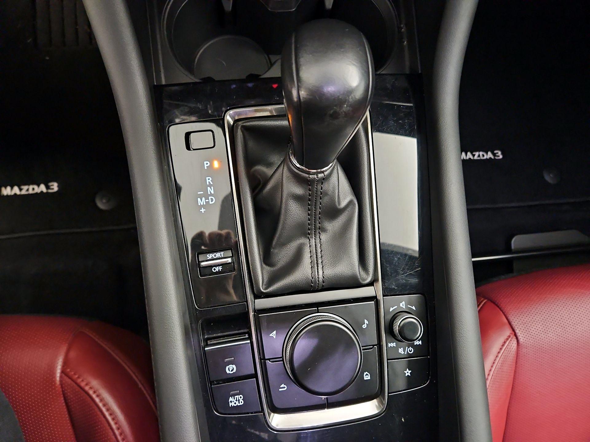 Thumbnail: 2021 Mazda Mazda3 - 18