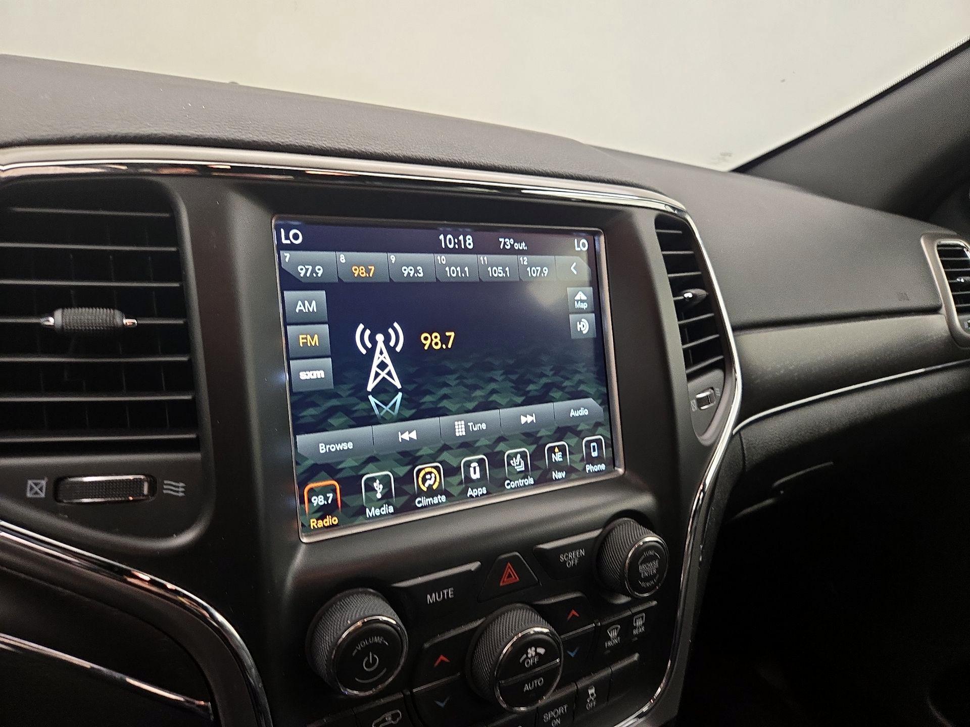 Thumbnail: 2018 Jeep Grand Cherokee - 16