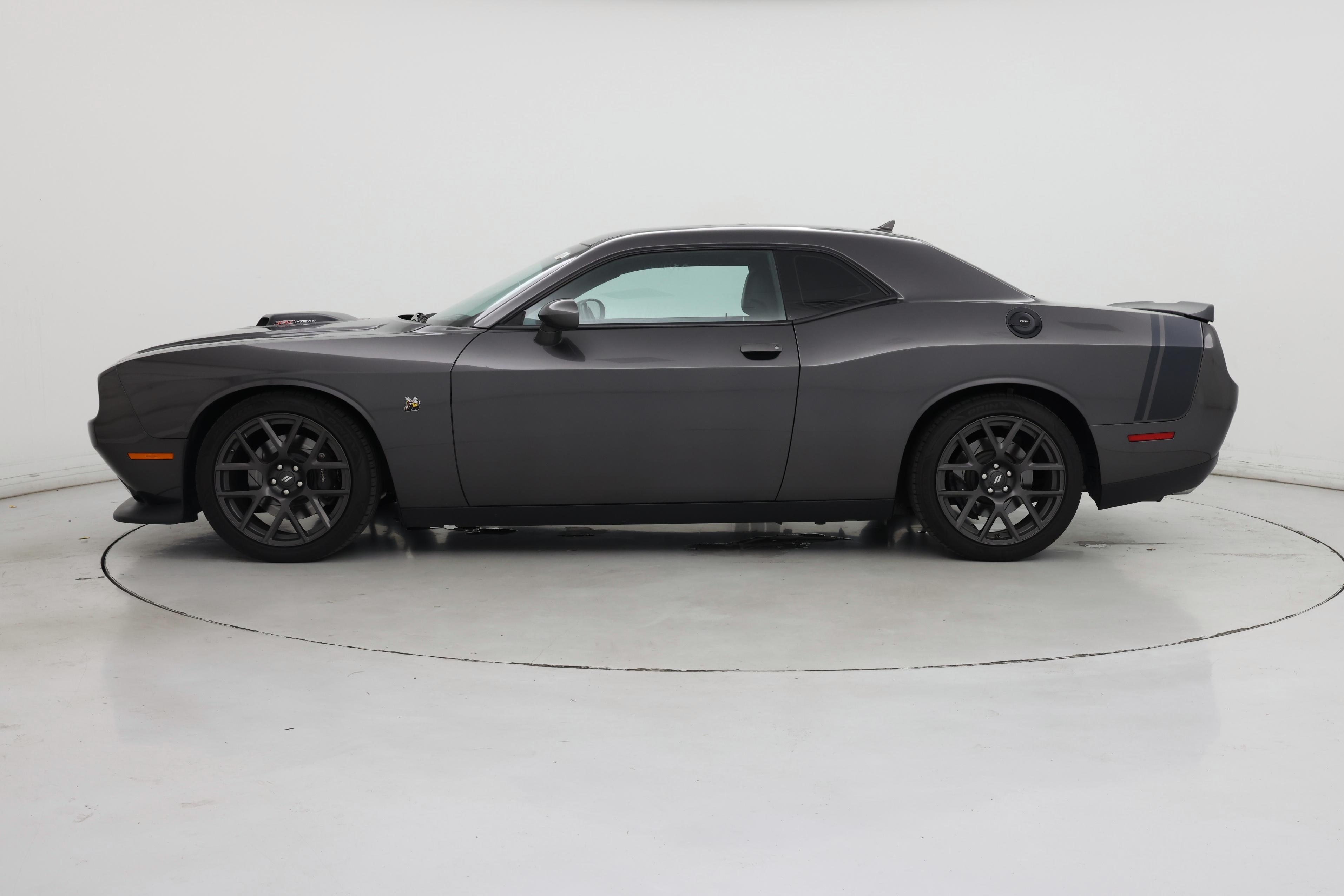Thumbnail: 2017 Dodge Challenger - 3