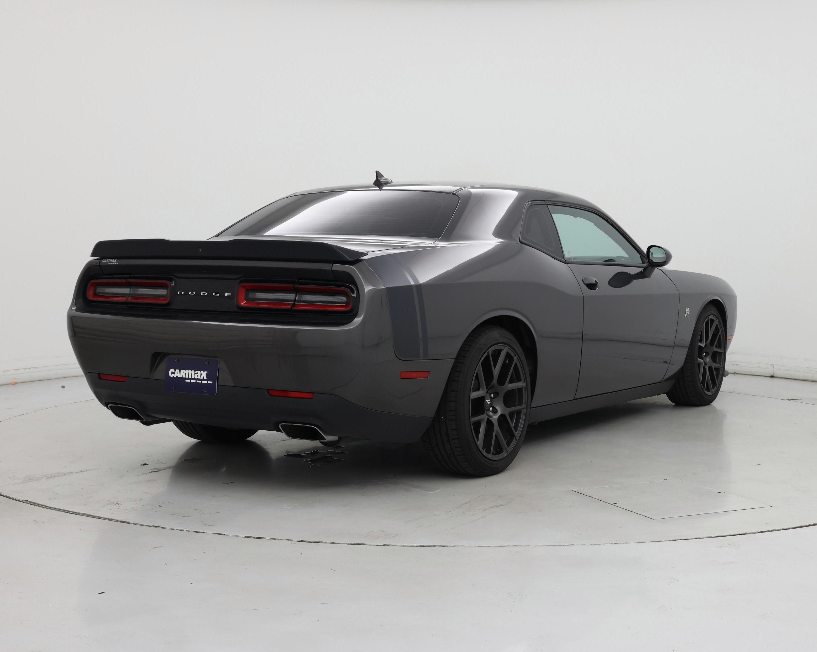 Thumbnail: 2017 Dodge Challenger - 8