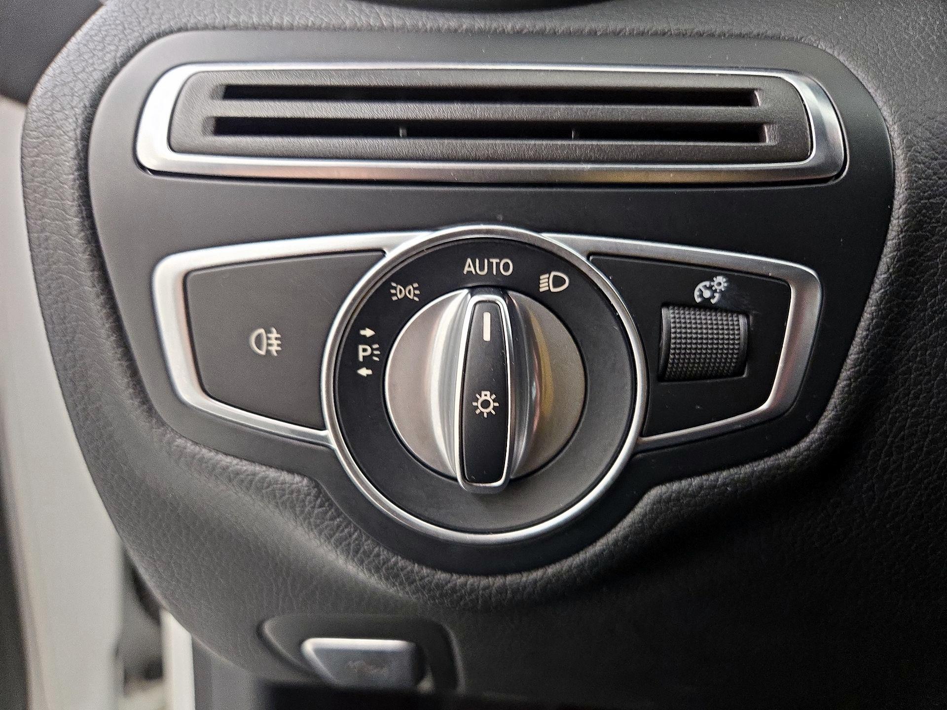 Thumbnail: 2017 Mercedes-Benz C-Class - 13