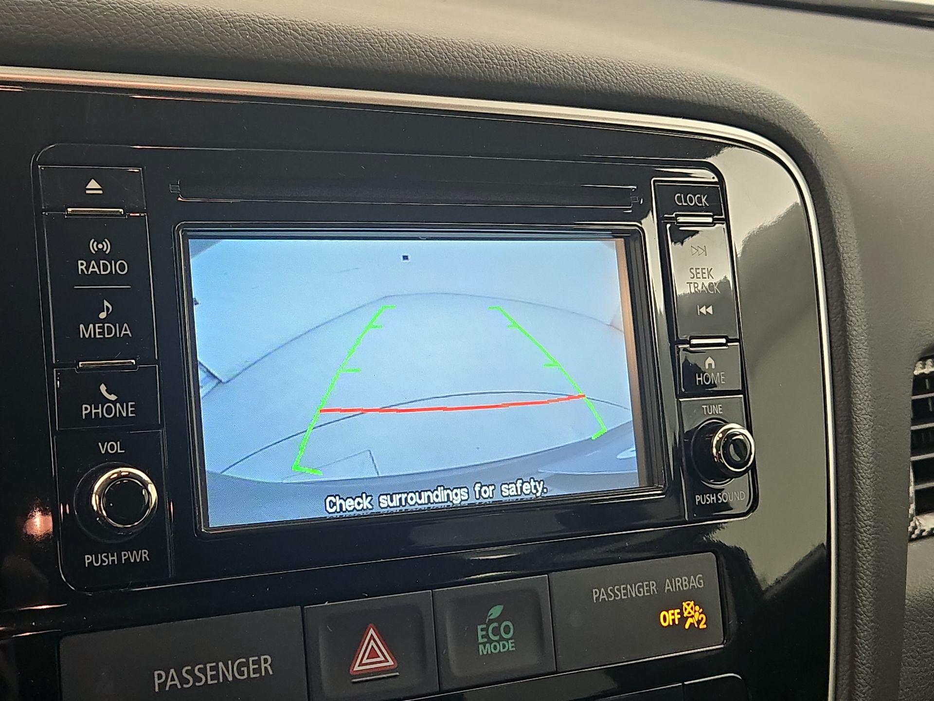 Thumbnail: 2017 Mitsubishi Outlander - 13