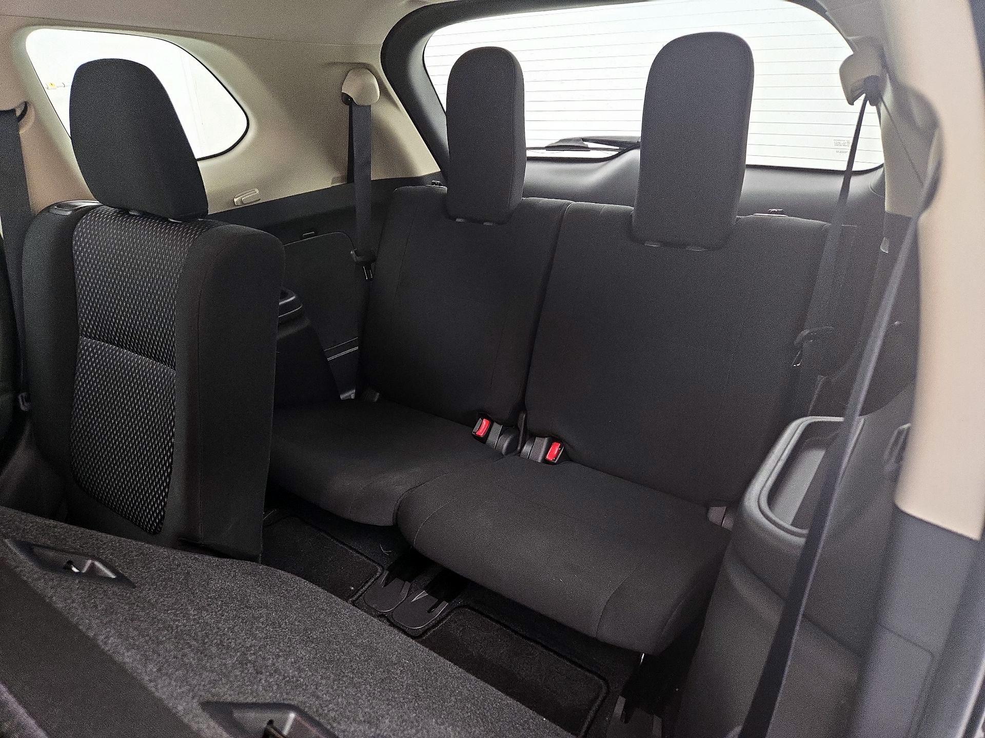 Thumbnail: 2017 Mitsubishi Outlander - 19