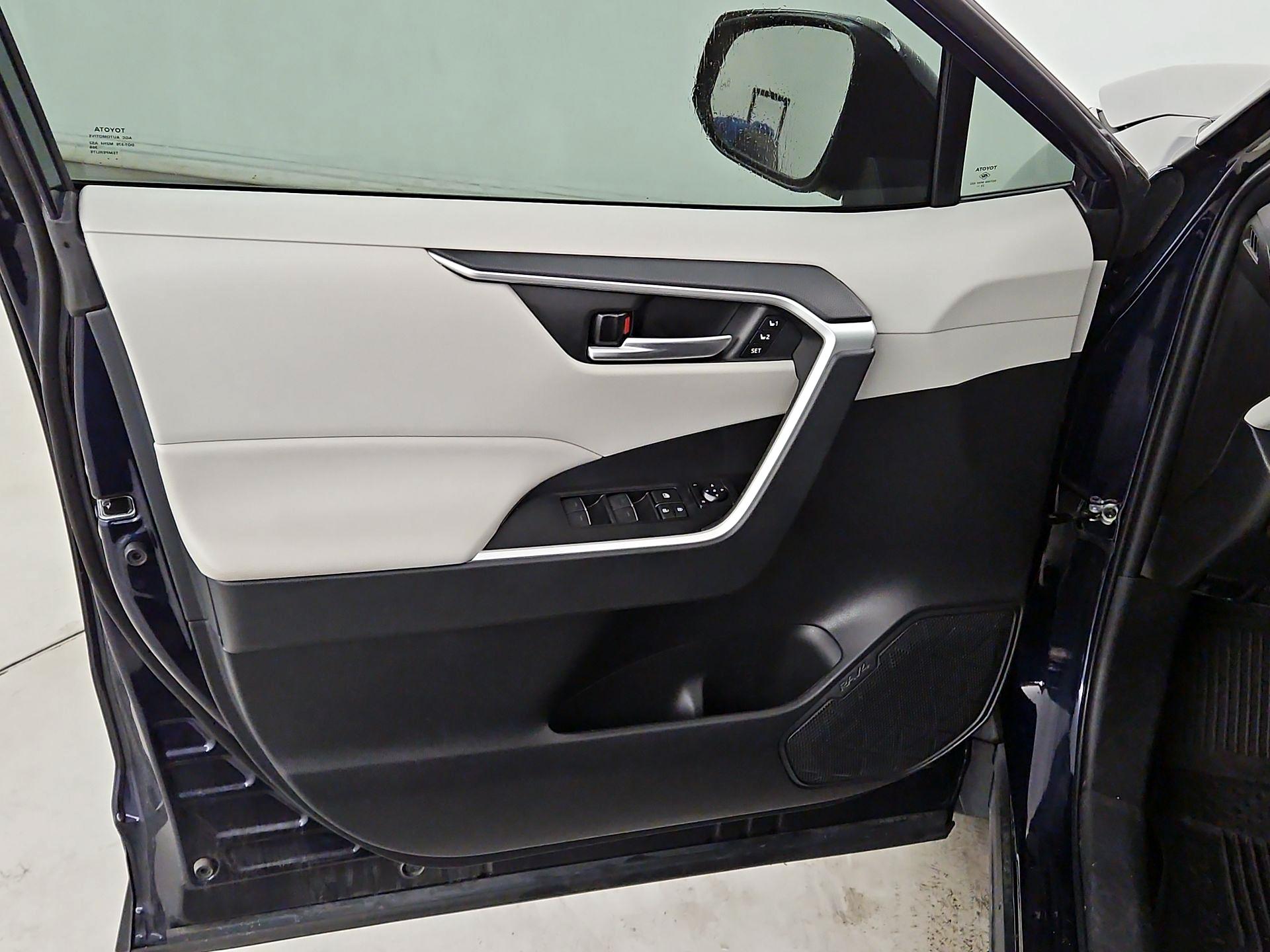 Thumbnail: 2023 Toyota RAV4 - 12