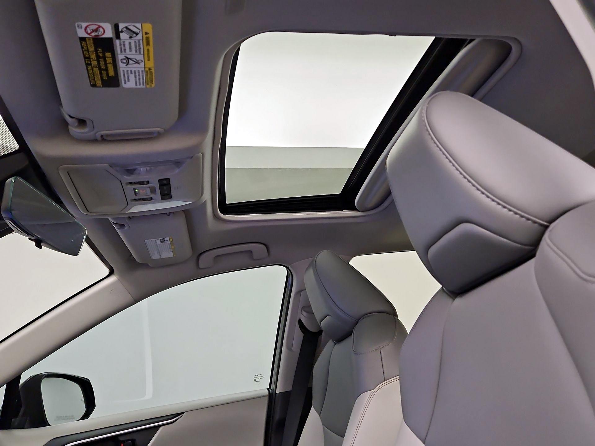 Thumbnail: 2023 Toyota RAV4 - 19