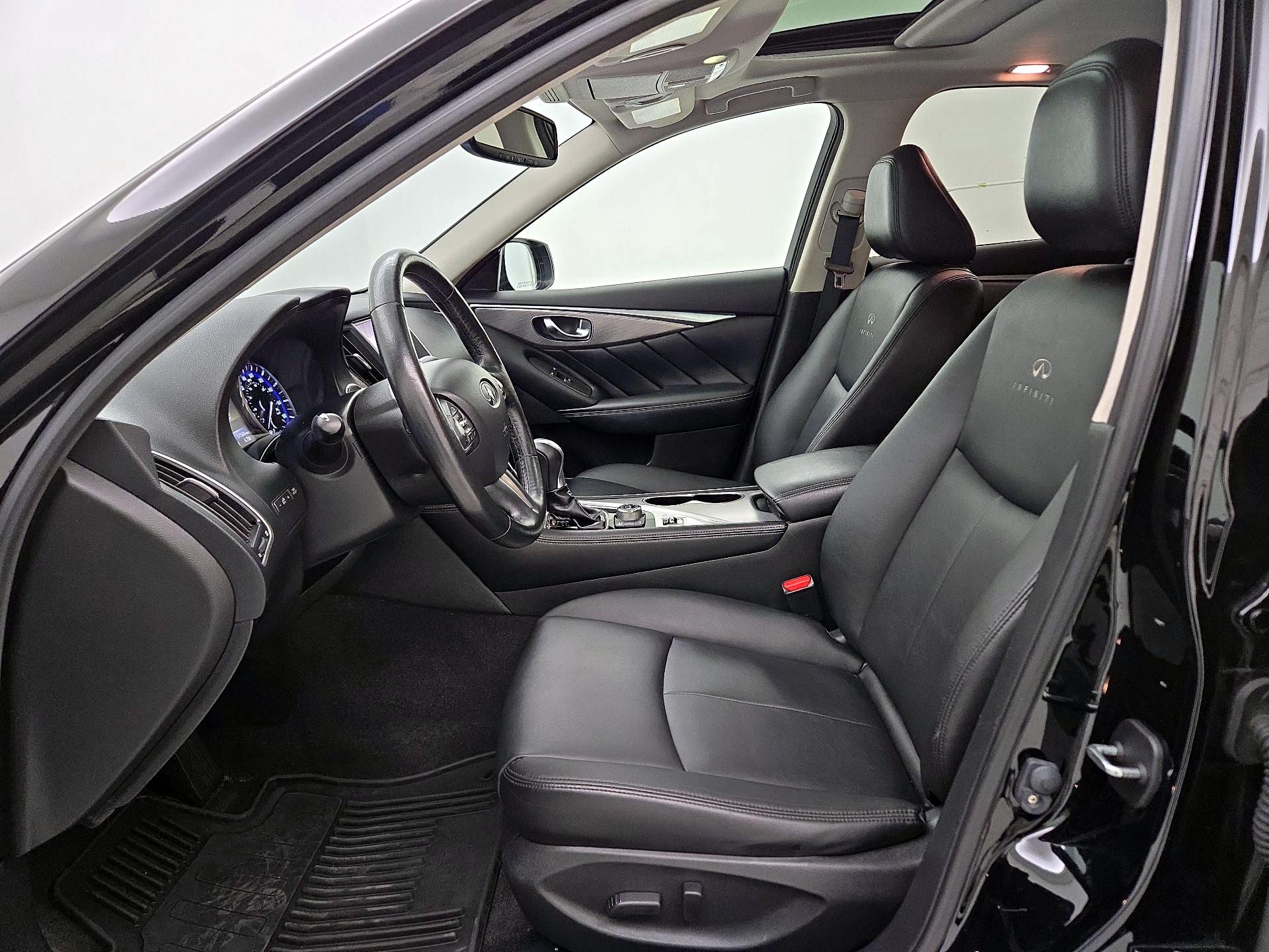 Thumbnail: 2014 INFINITI Q50 - 11