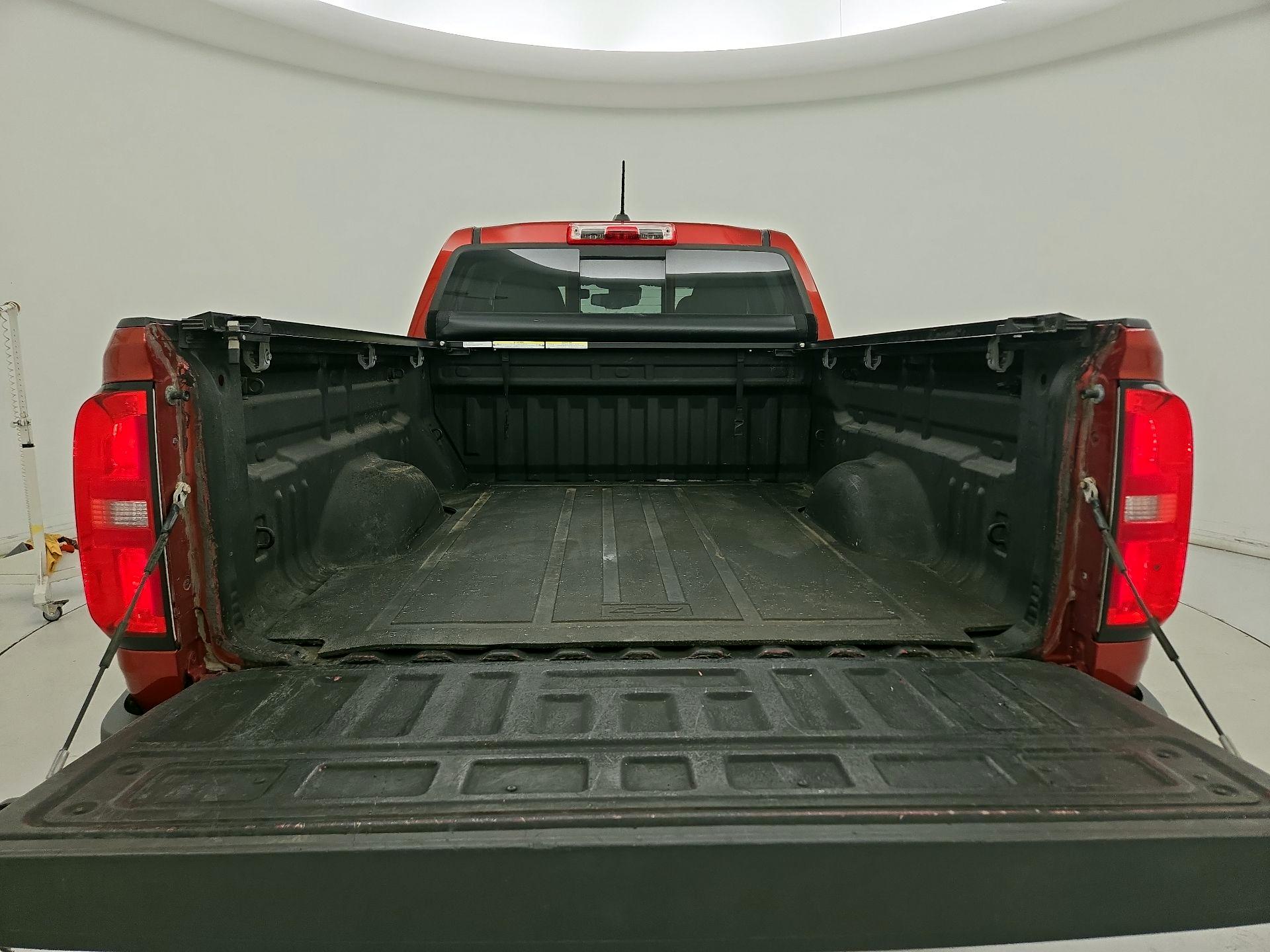 Thumbnail: 2016 Chevrolet Colorado - 20