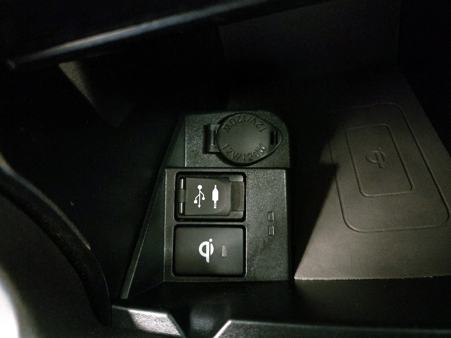 Thumbnail: 2016 Toyota Camry - 18