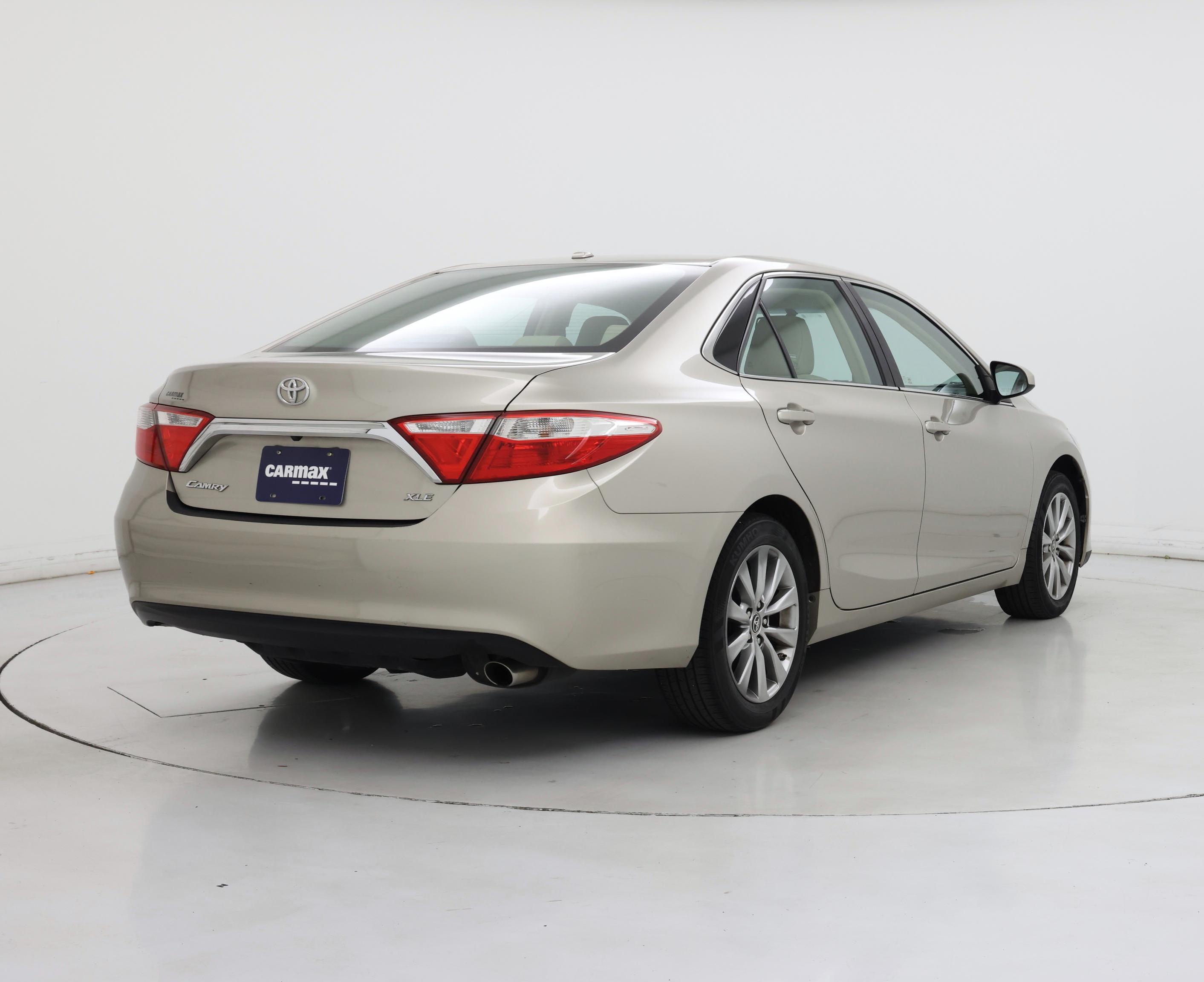 Thumbnail: 2016 Toyota Camry - 8