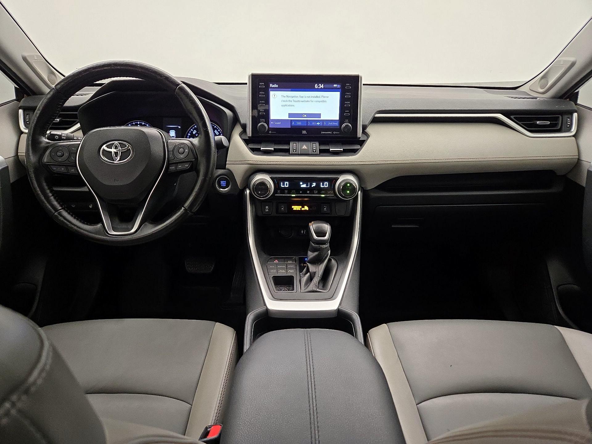 Thumbnail: 2019 Toyota RAV4 - 9