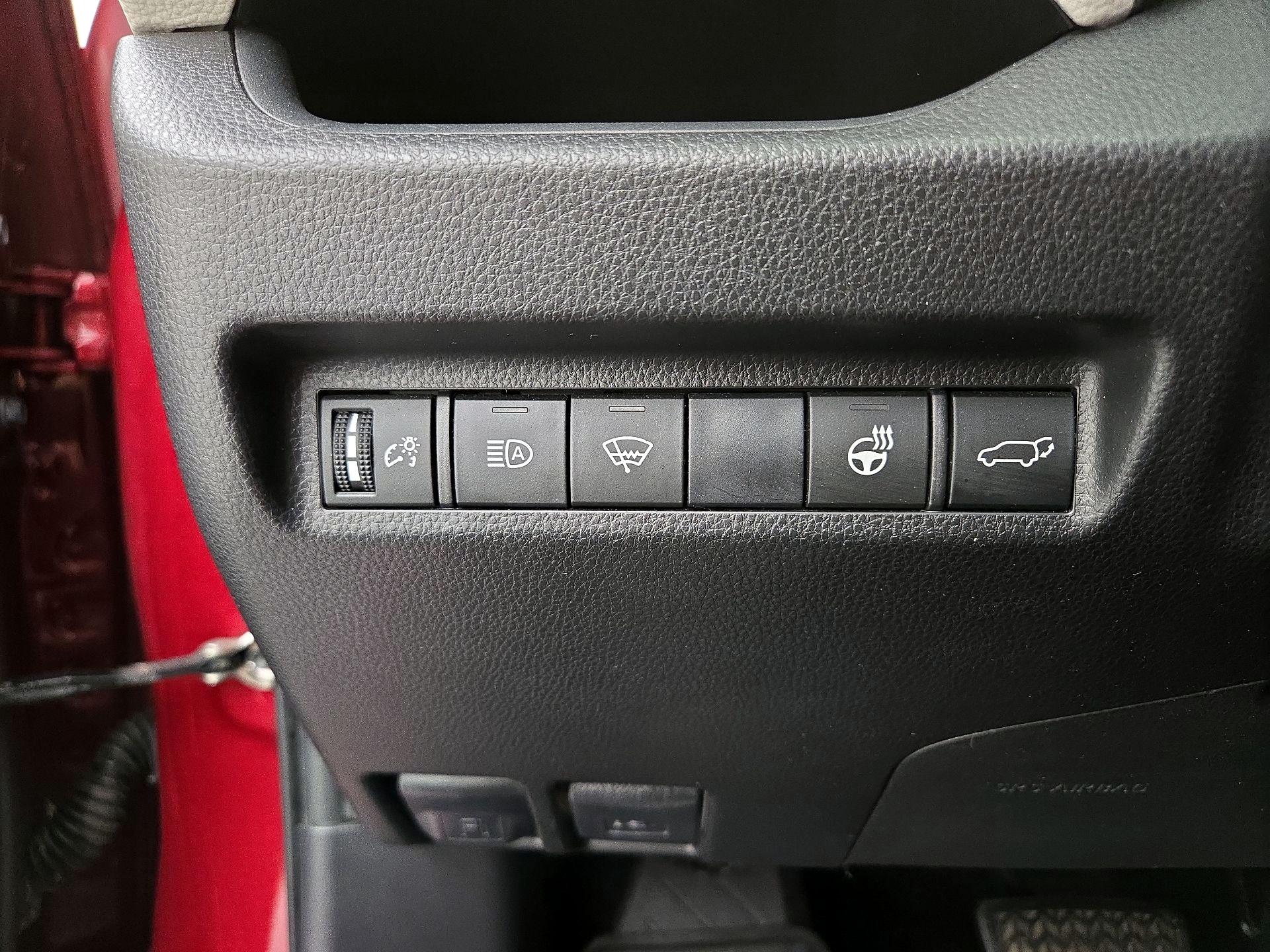 Thumbnail: 2019 Toyota RAV4 - 13