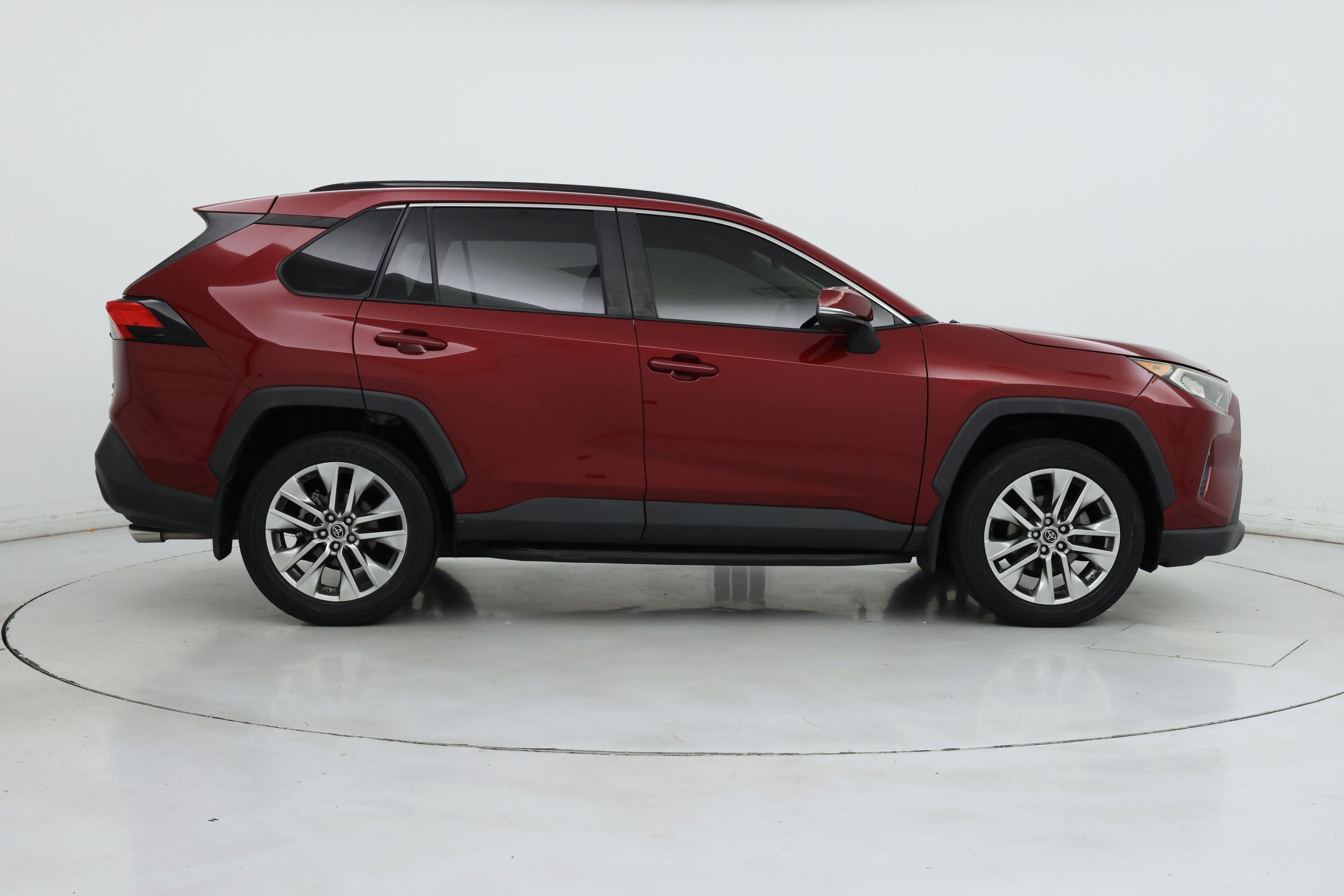 Thumbnail: 2019 Toyota RAV4 - 7