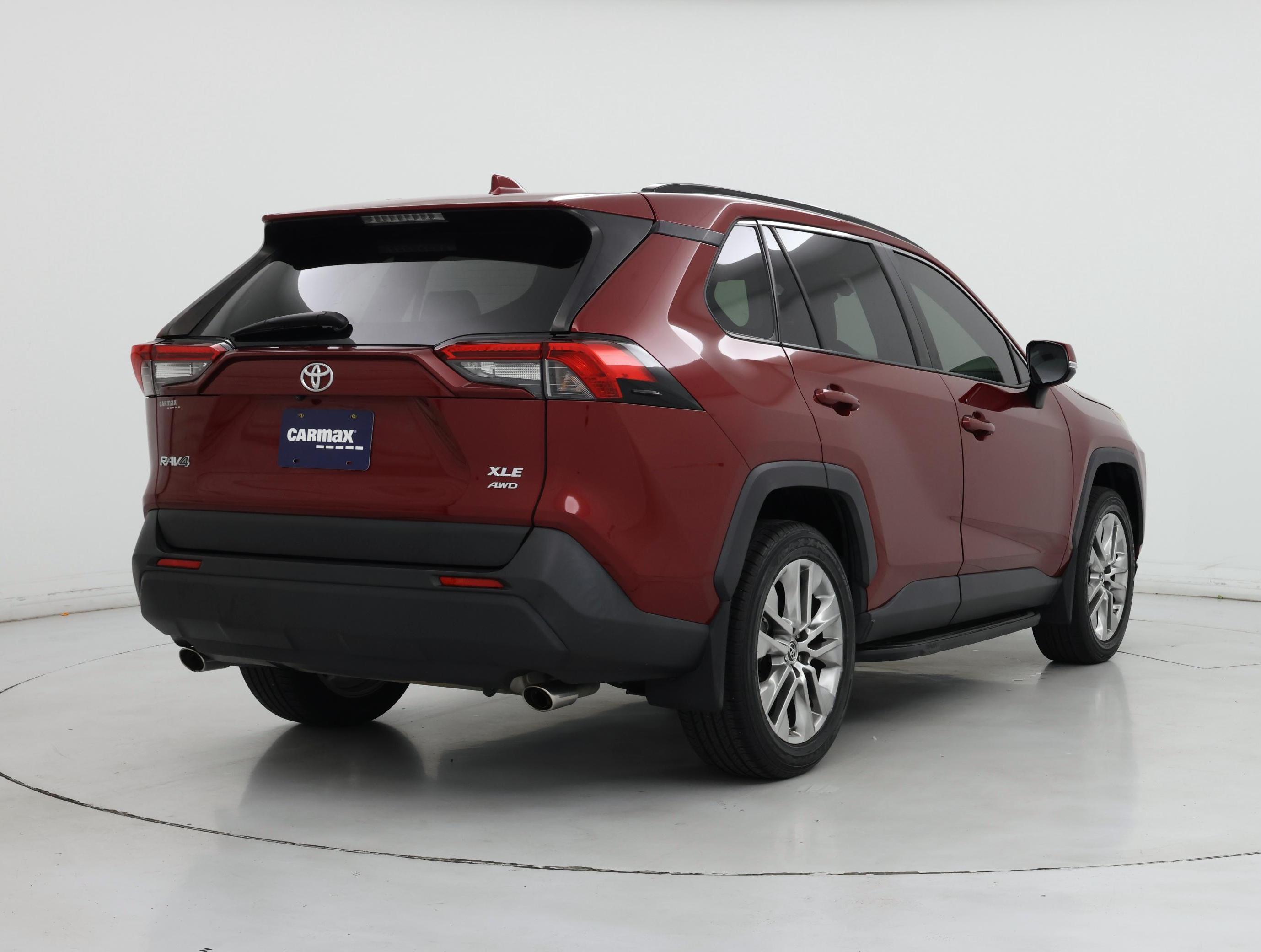 Thumbnail: 2019 Toyota RAV4 - 8