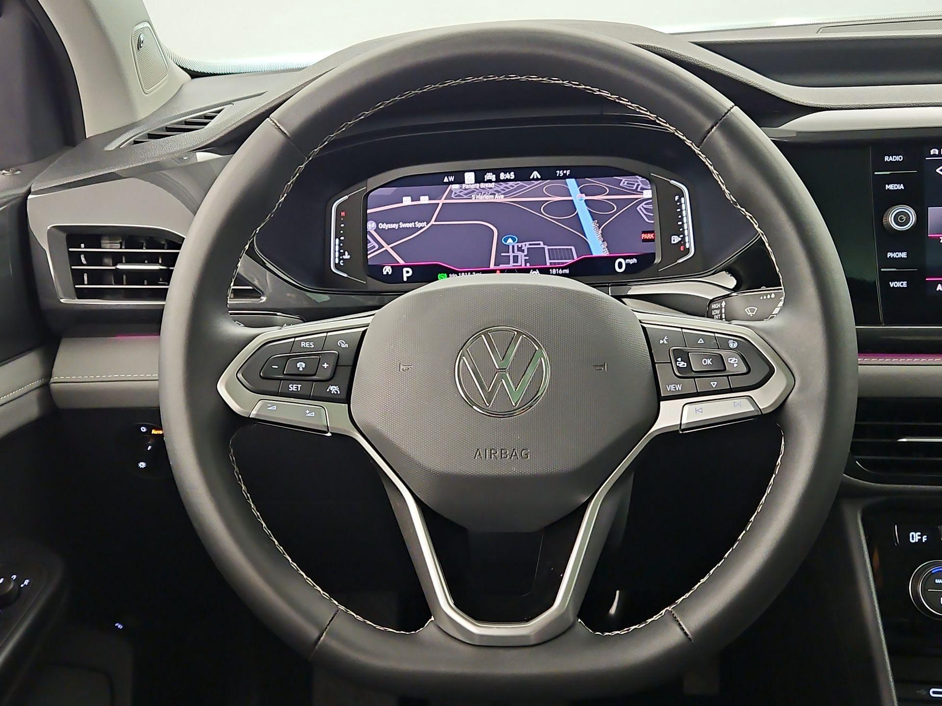 Thumbnail: 2024 Volkswagen Taos - 10