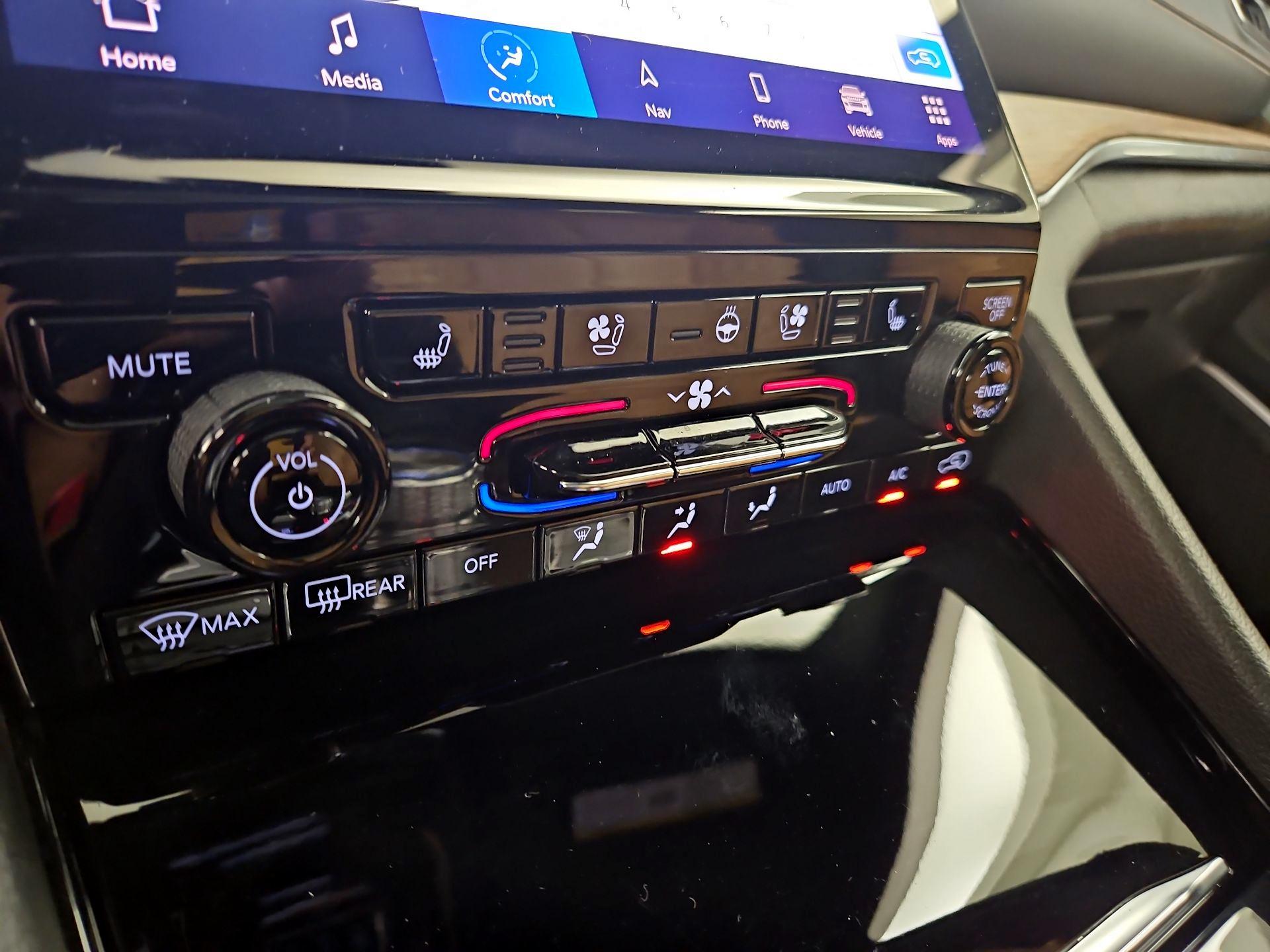 Thumbnail: 2021 Jeep Grand Cherokee L - 17
