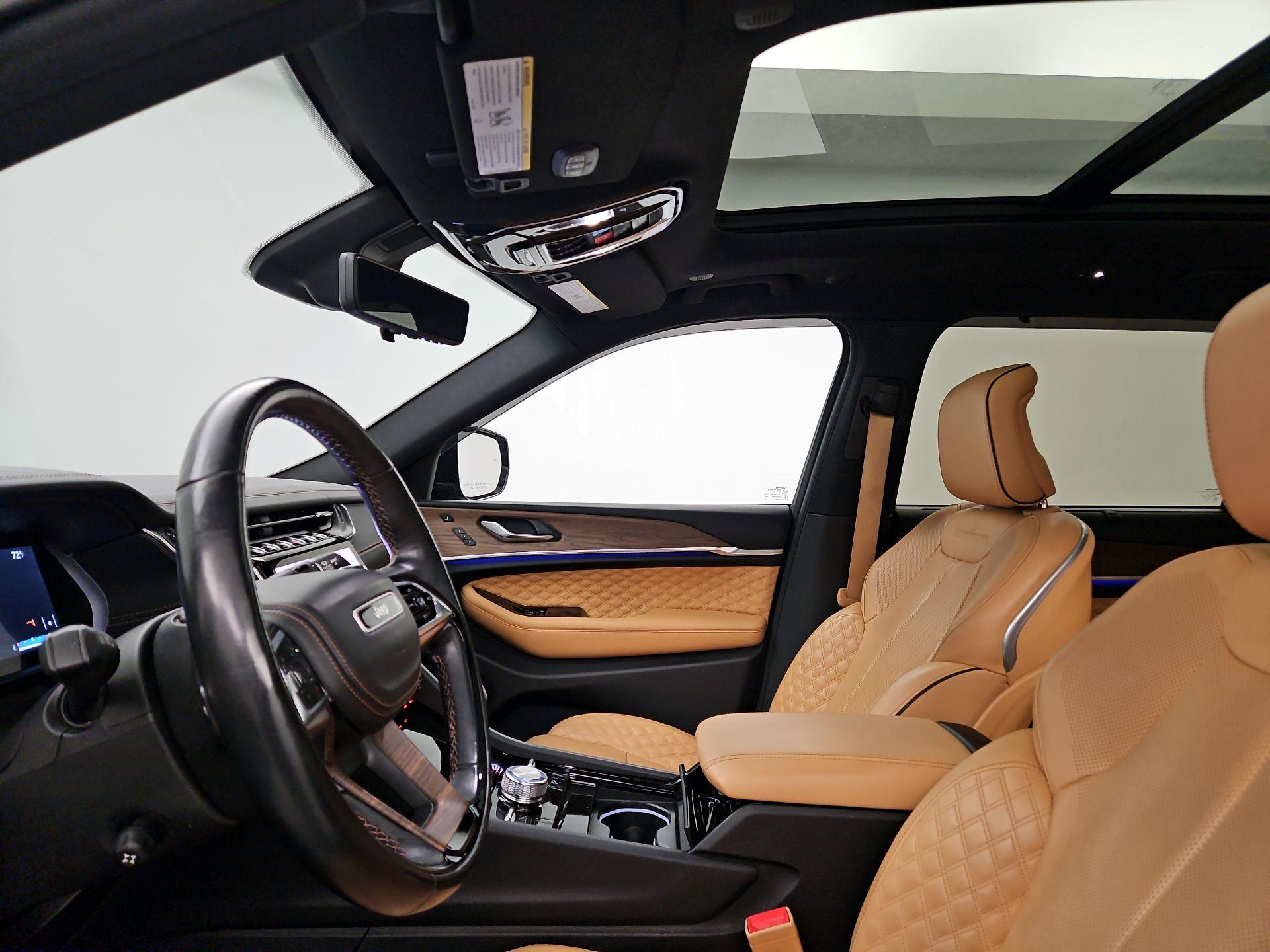 Thumbnail: 2021 Jeep Grand Cherokee L - 20