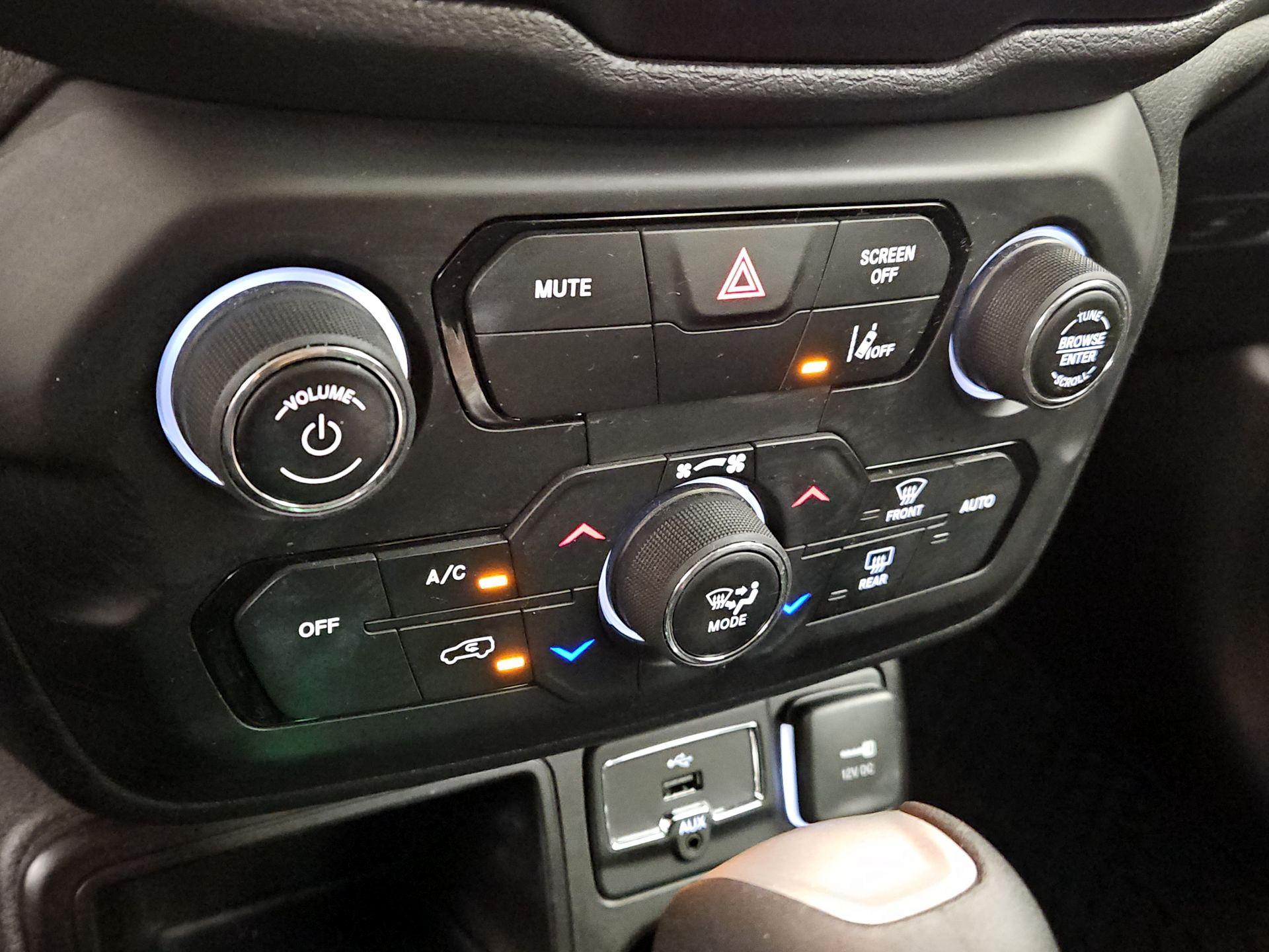 Thumbnail: 2021 Jeep Renegade - 16