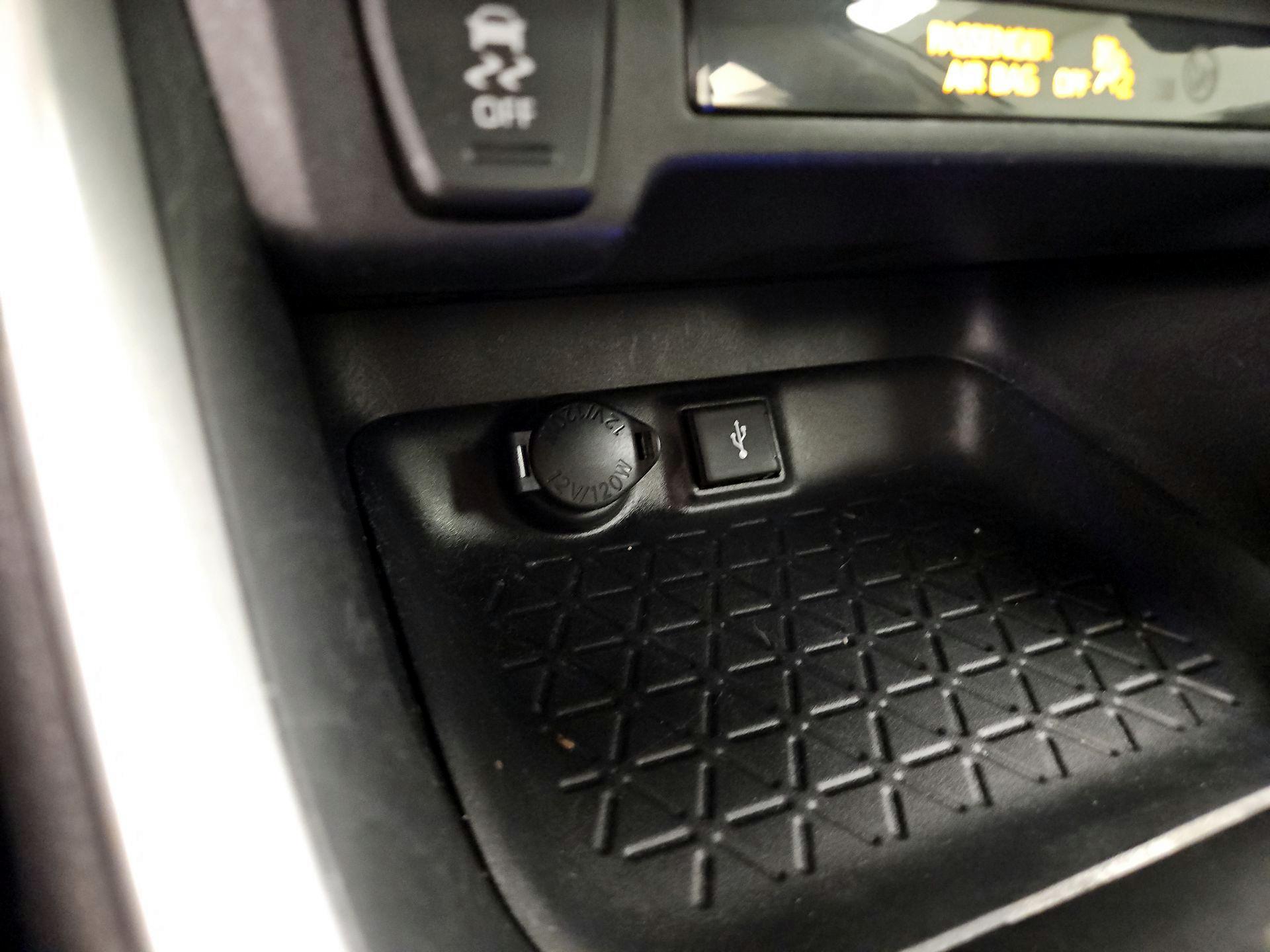 Thumbnail: 2020 Toyota RAV4 - 18