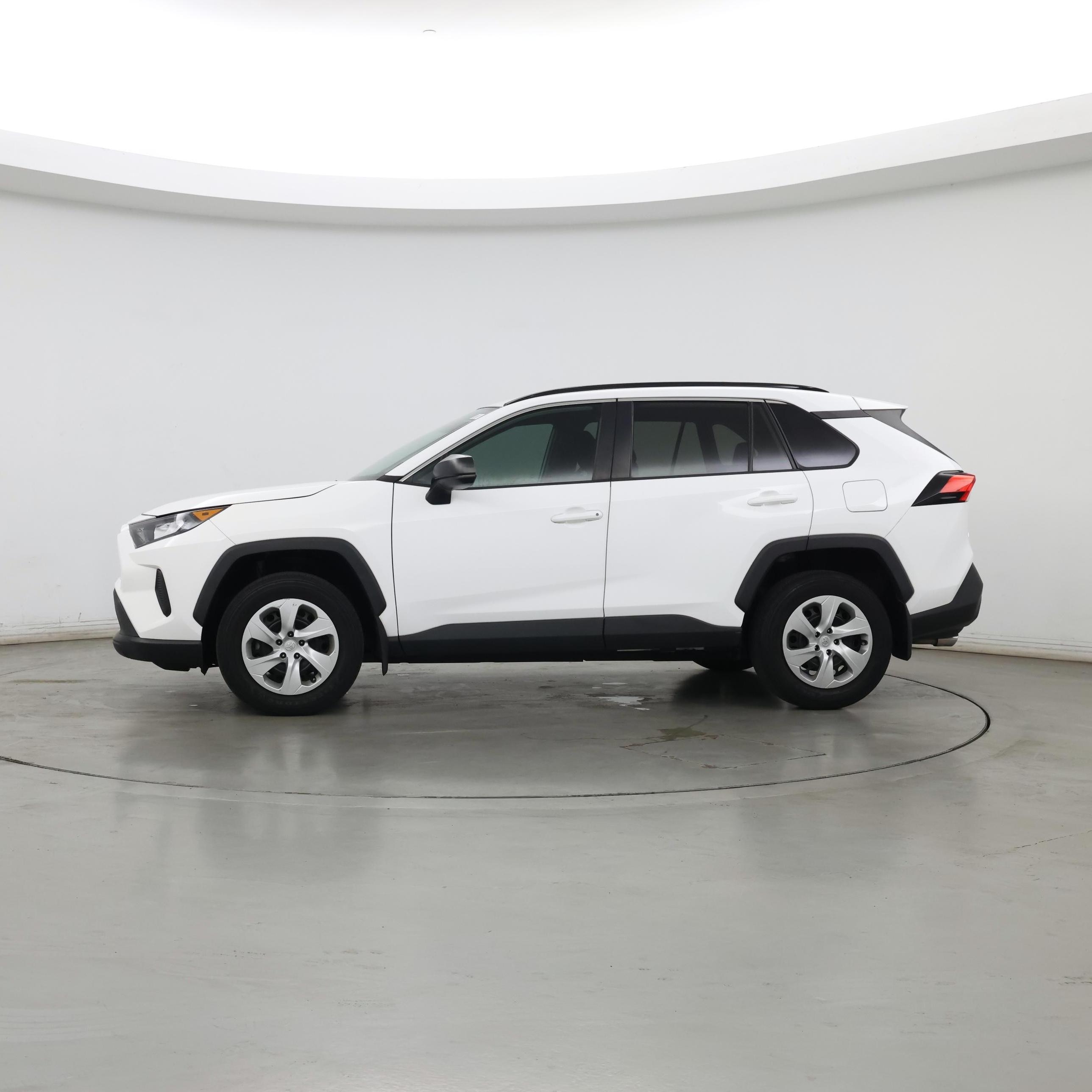 Thumbnail: 2020 Toyota RAV4 - 3