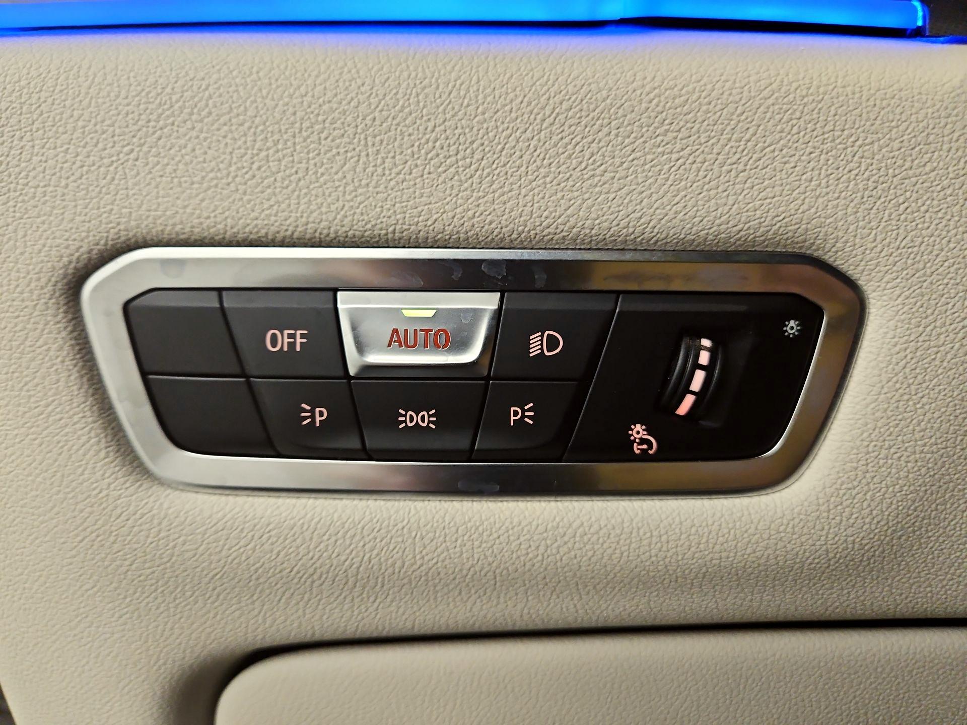 Thumbnail: 2022 BMW X6 - 13