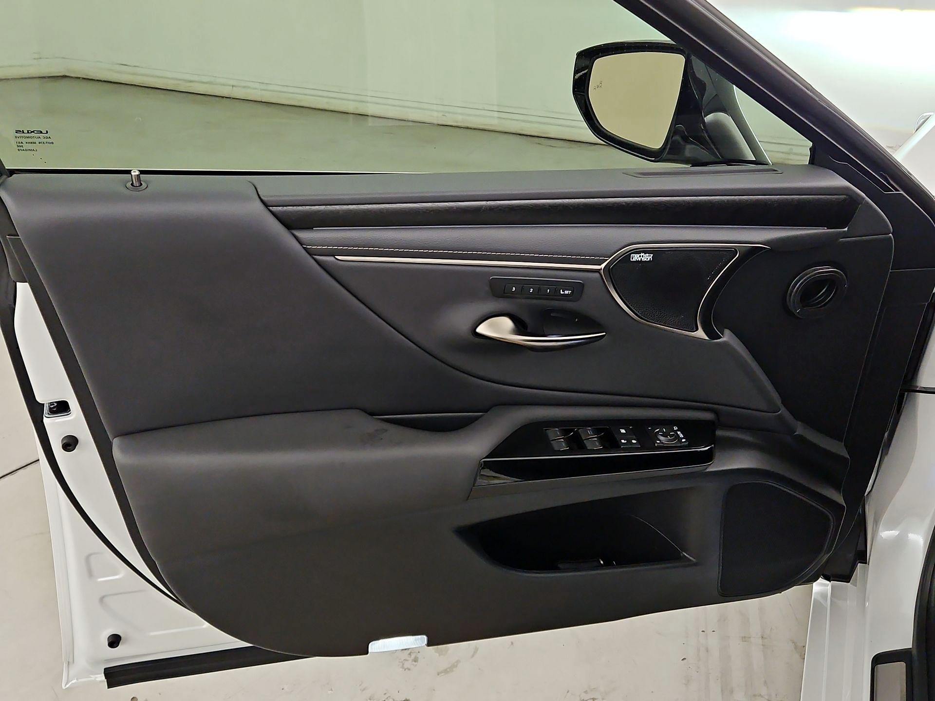 Thumbnail: 2024 Lexus ES - 12