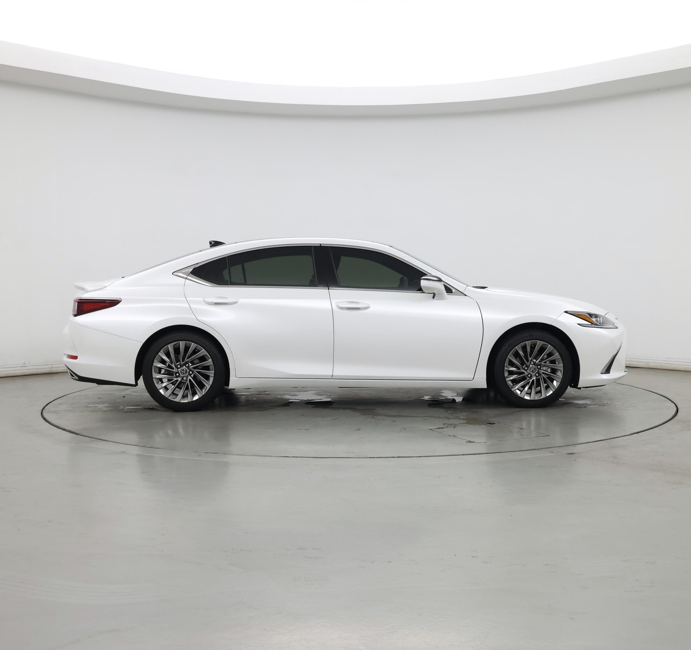 Thumbnail: 2024 Lexus ES - 7