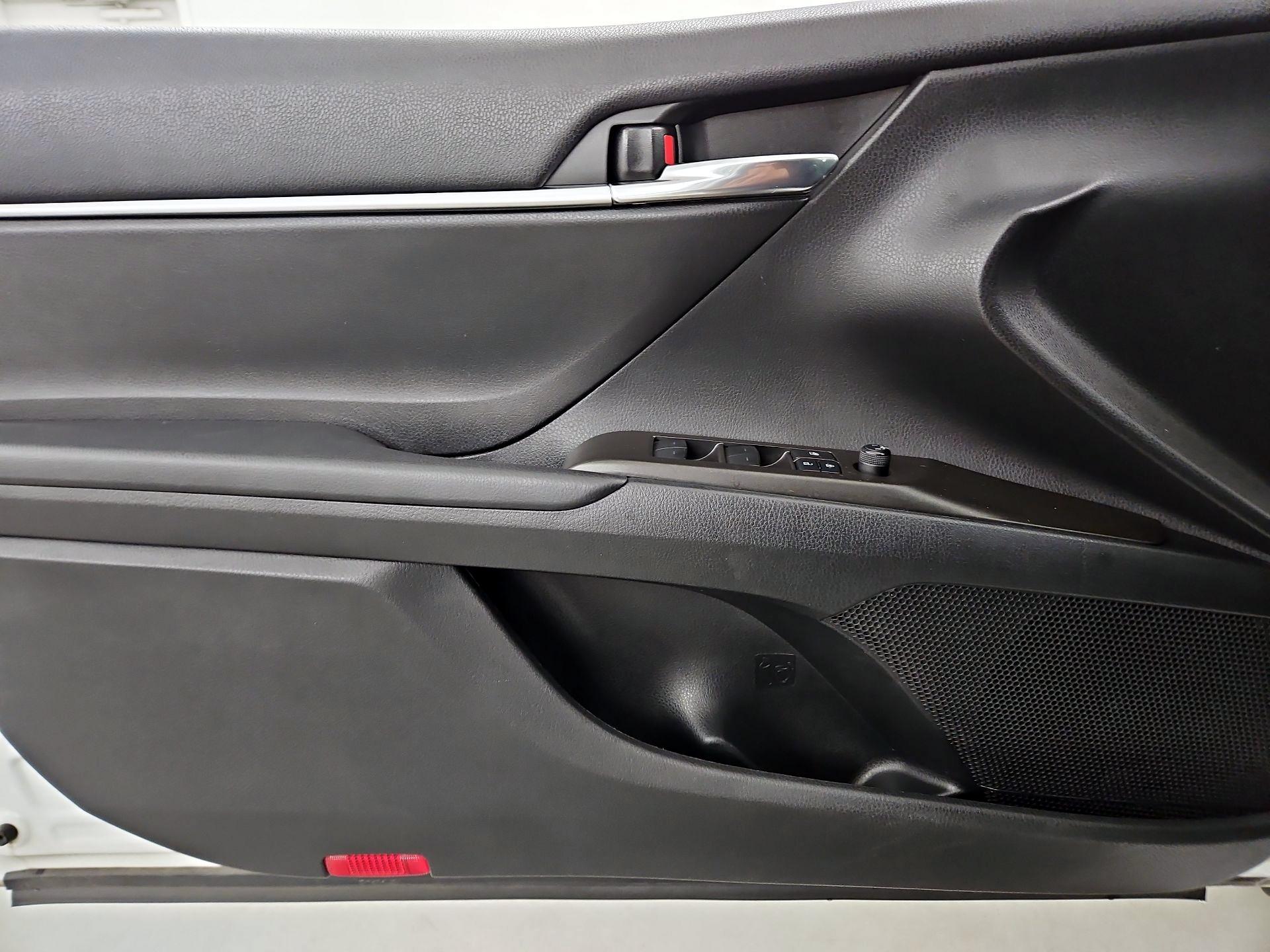 Thumbnail: 2021 Toyota Camry - 12