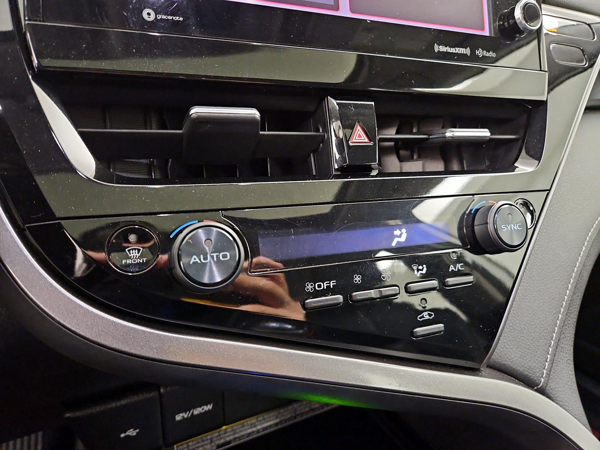 Thumbnail: 2021 Toyota Camry - 16