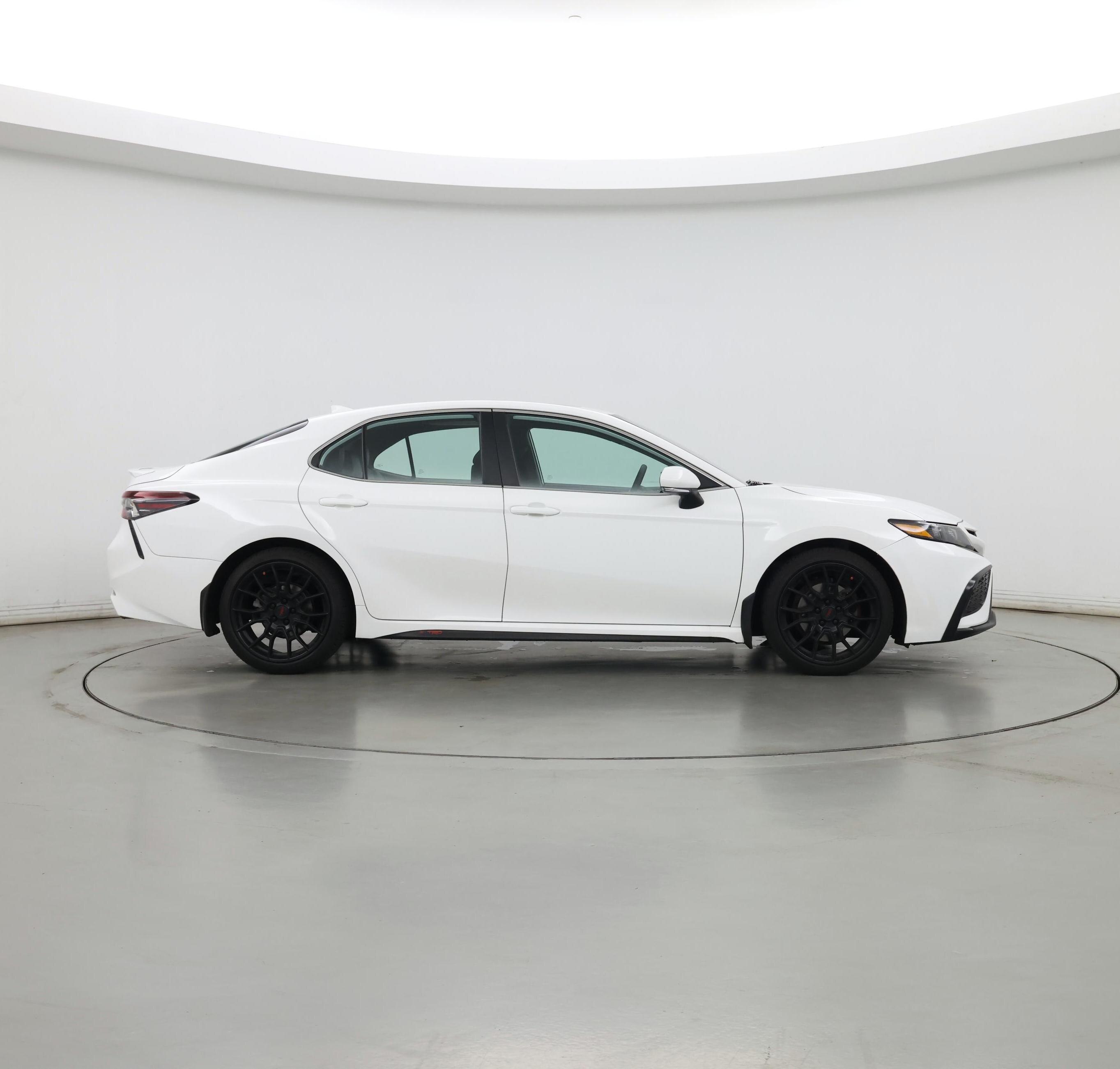 Thumbnail: 2021 Toyota Camry - 7